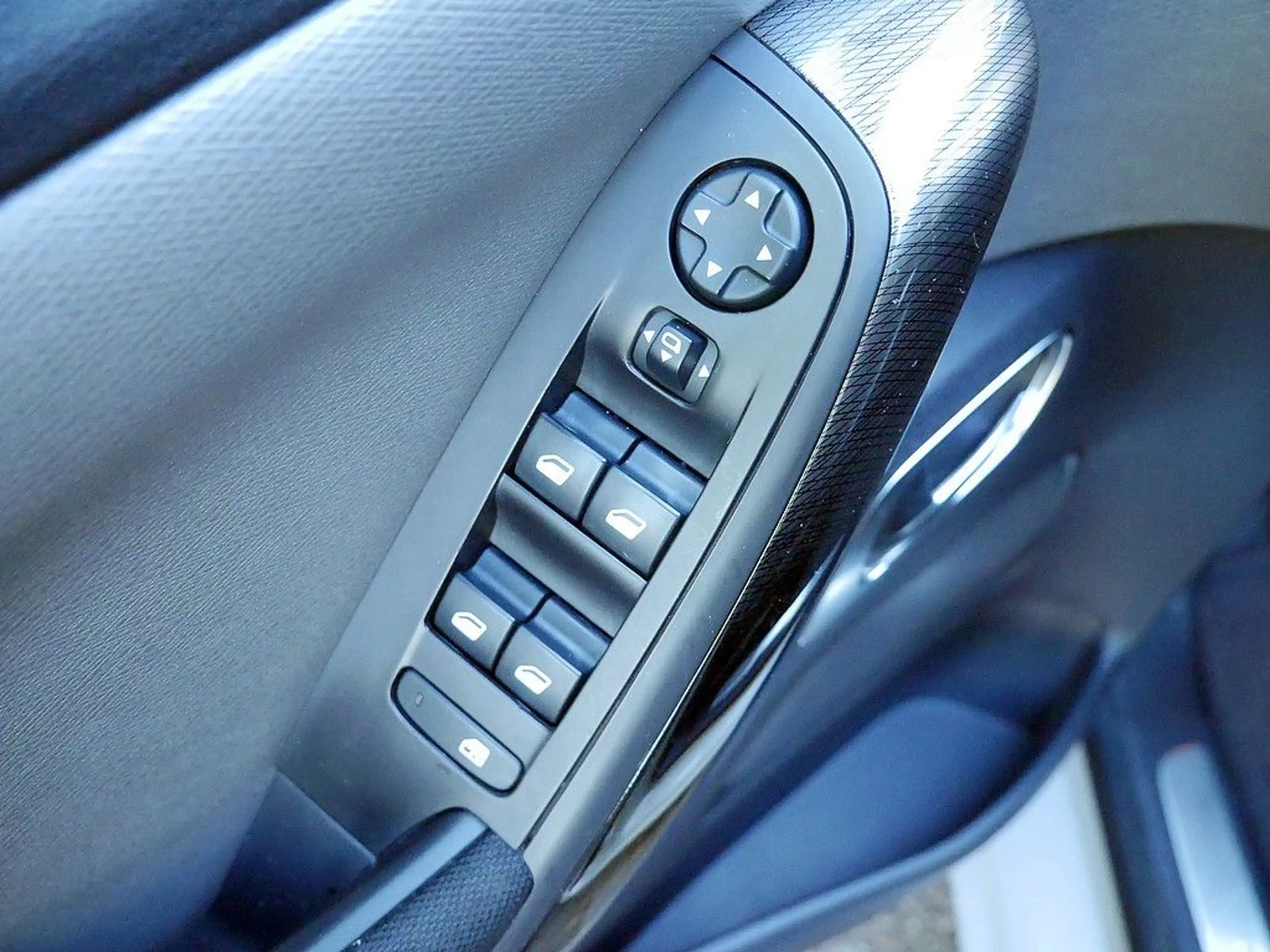 Citroen Grand C4 Picasso Shine Blue HDI 150 EAT6 360° — photo 10