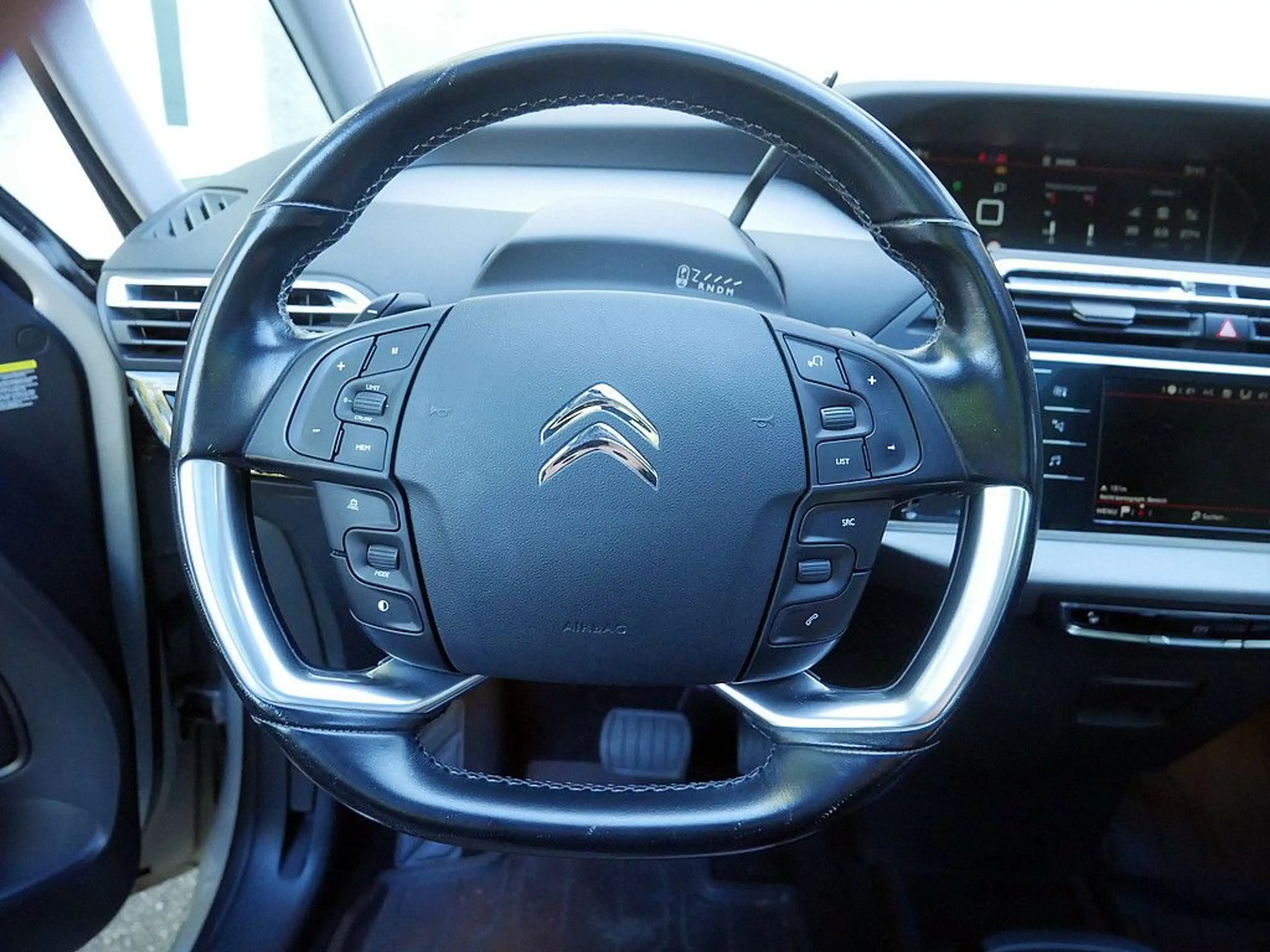 Citroen Grand C4 Picasso Shine Blue HDI 150 EAT6 360° — photo 11