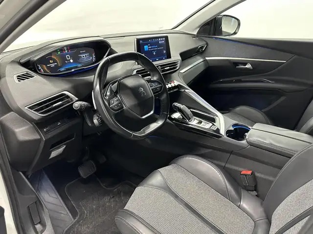 Peugeot 3008 view 16