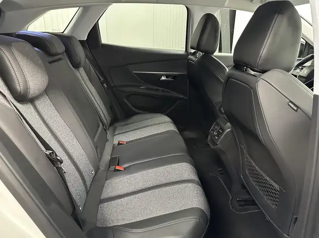 Peugeot 3008 view 15