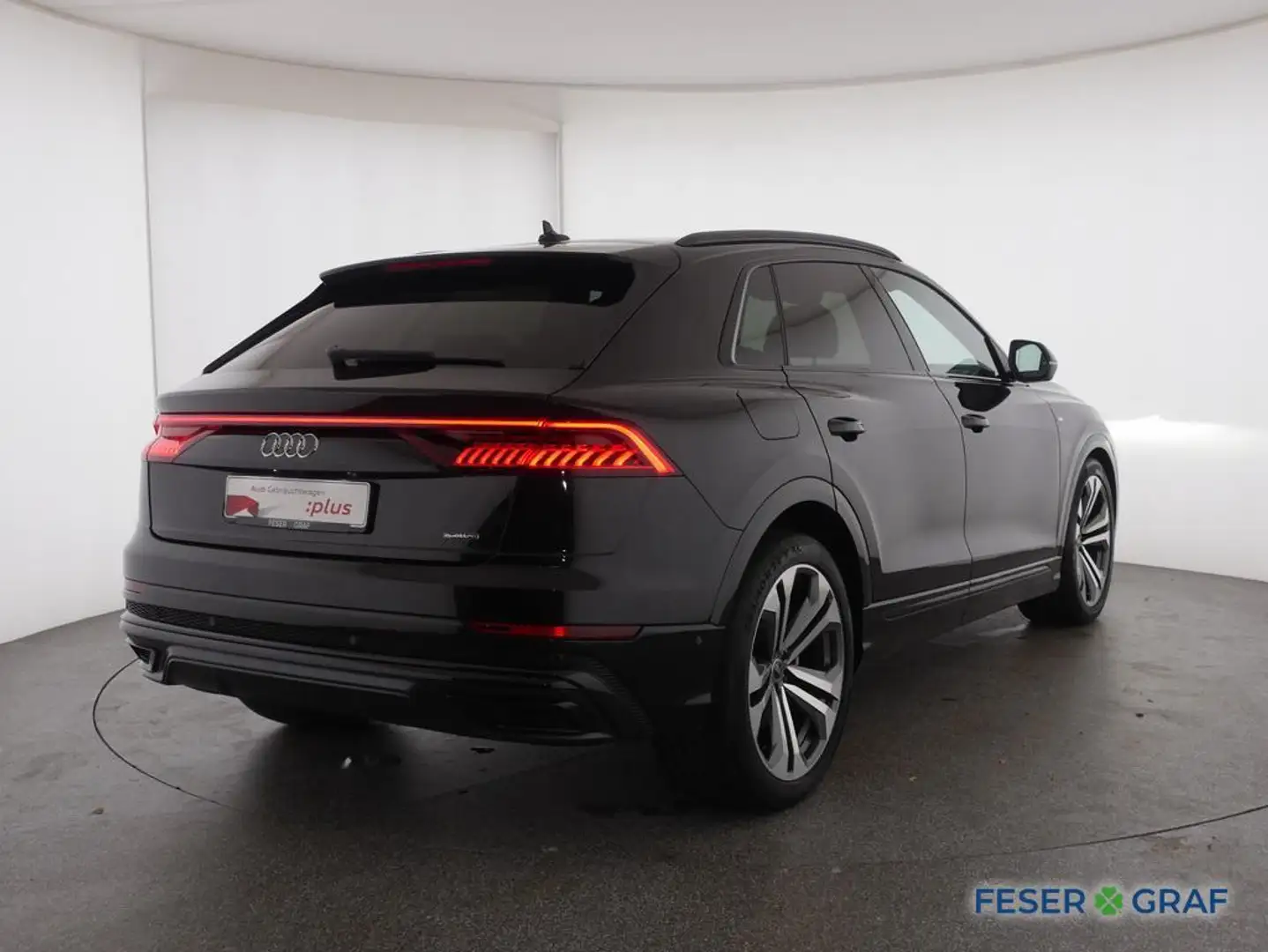 Audi Q8 55 TFSI e S line quattro S tronic LED / AHK / B&O Schwarz - 2