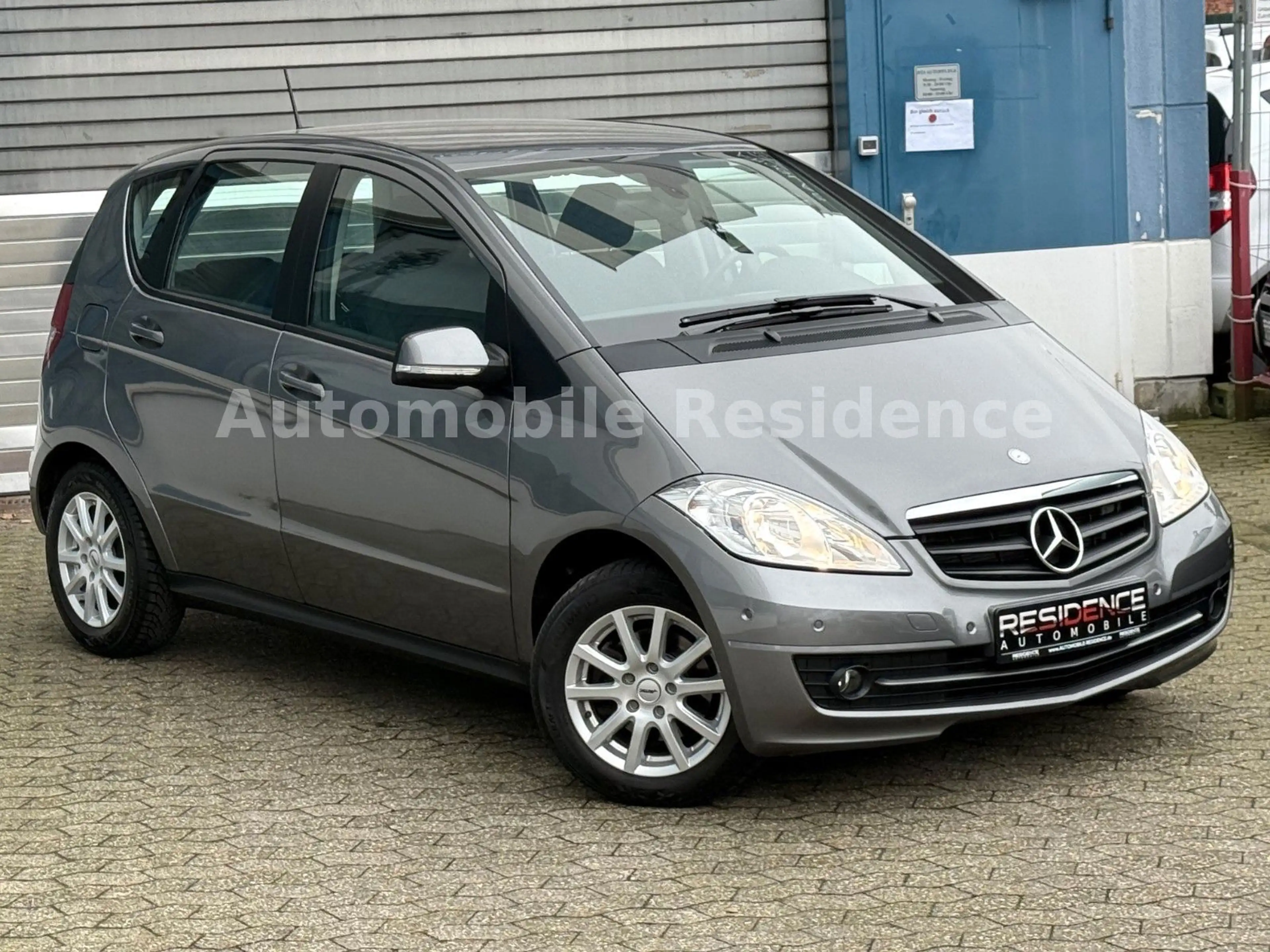 Mercedes-Benz A 150 AUT.*KLIMA*PDC*SHZ*E-PAKET*AHK*ALU*