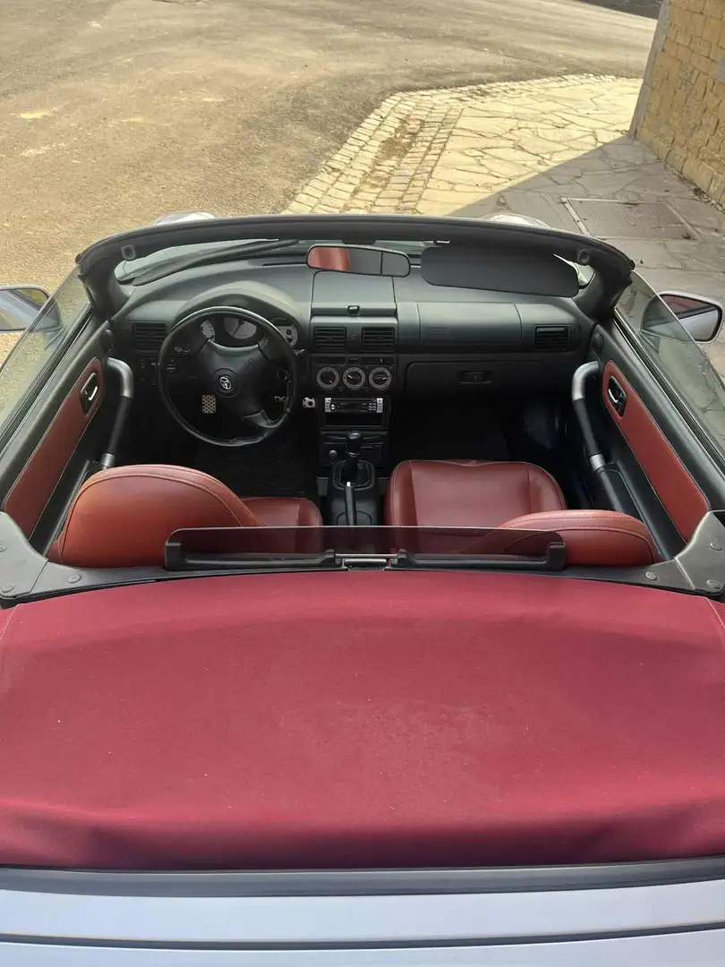 Toyota MR 2 1.8i VVT-i 16v Grau - 2