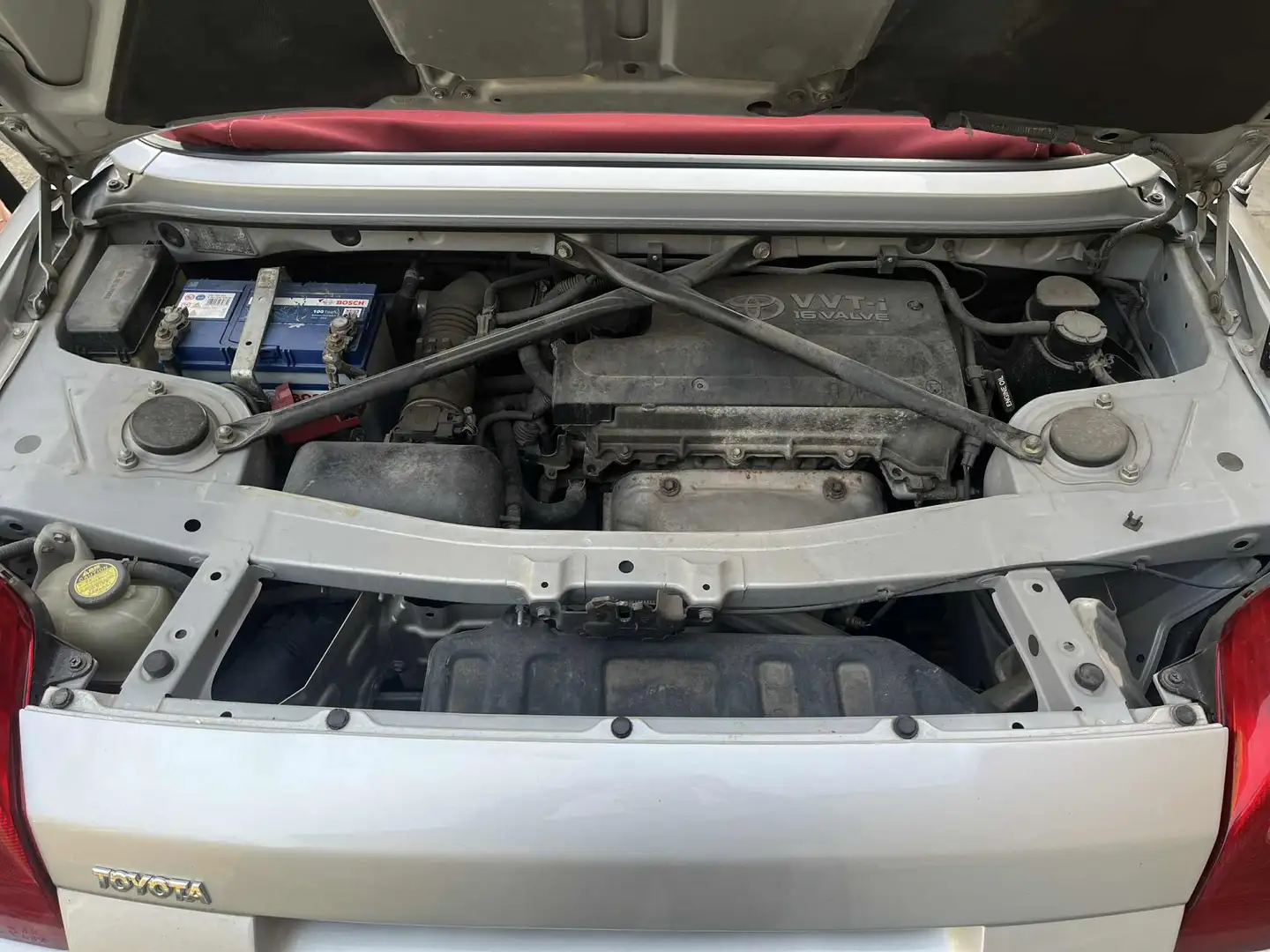 Toyota MR 2 1.8i VVT-i 16v Grau - 1