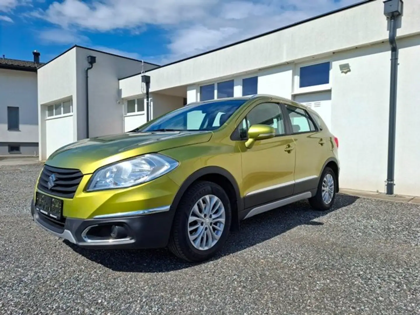 Suzuki SX4 S-Cross 1,6 Allgrip shine Vert - 1