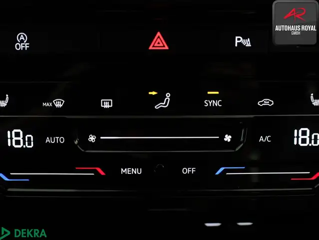 Volkswagen T-Roc view 14
