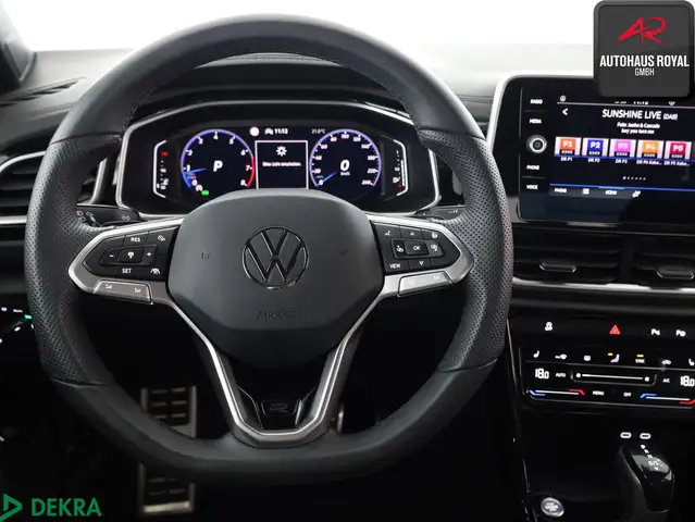 Volkswagen T-Roc view 11