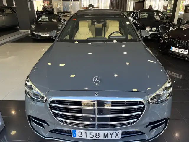 Mercedes-Benz S Class view 4