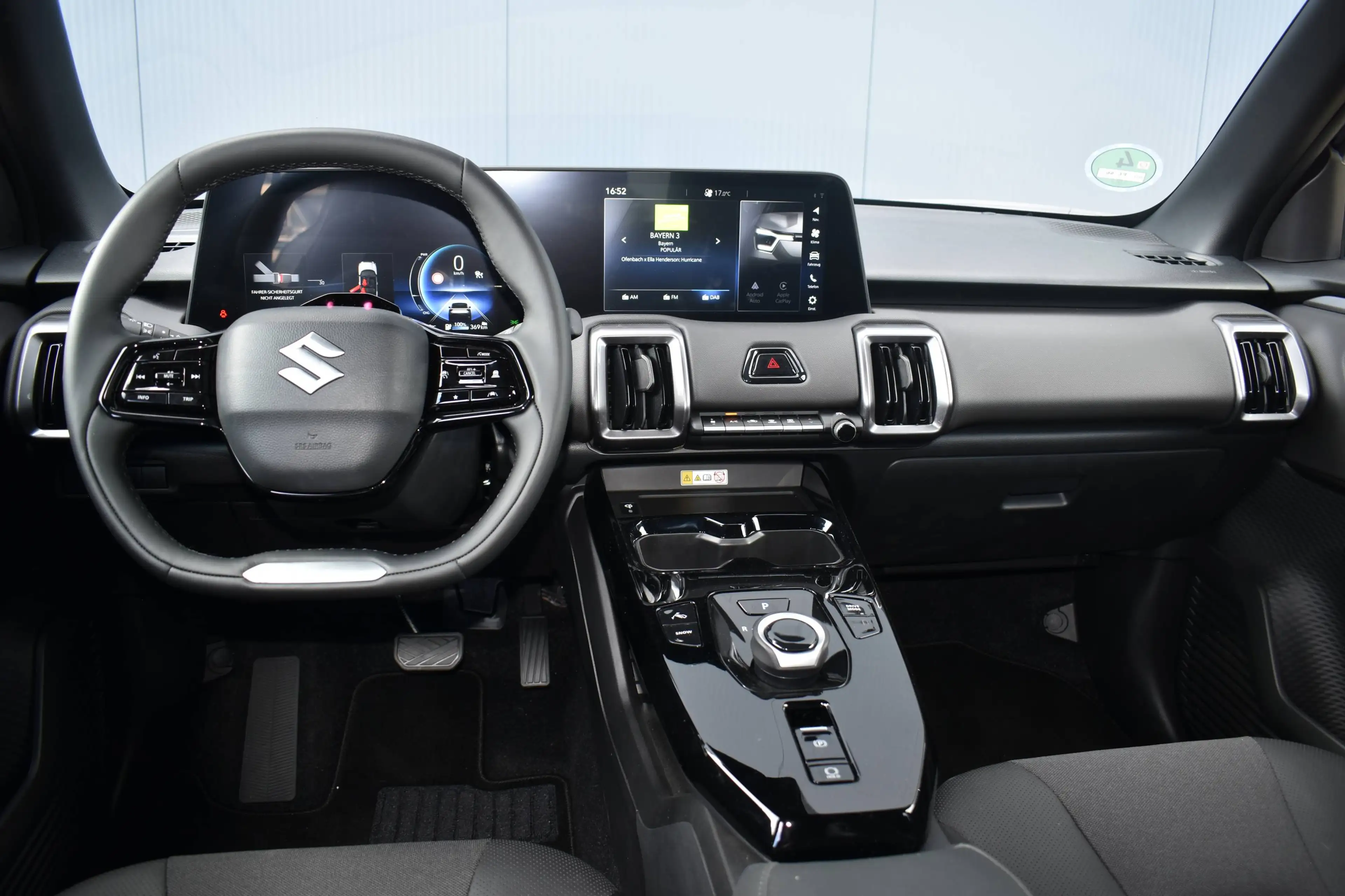 Suzuki Vitara eVitara eAxle Comfort+ 61 kWh eeAxle Comfort+ 61 k — photo 12