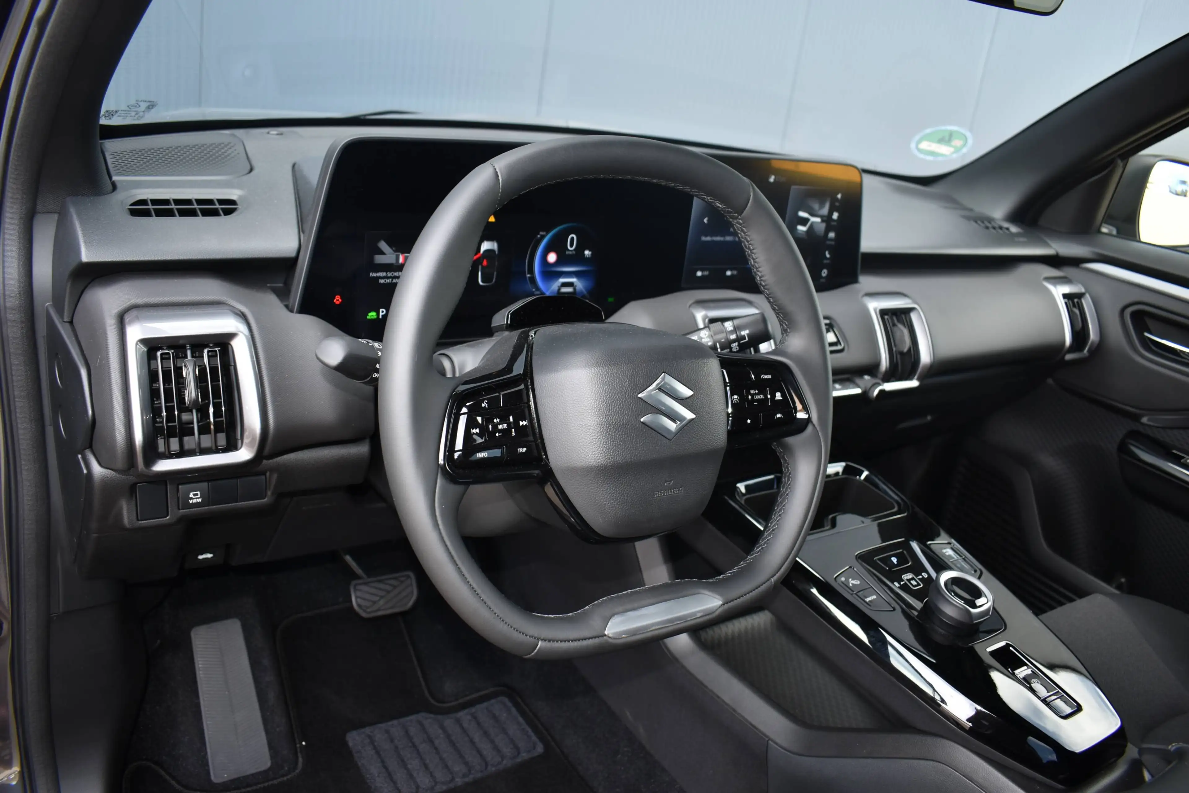 Suzuki Vitara eVitara eAxle Comfort+ 61 kWh eeAxle Comfort+ 61 k — photo 11