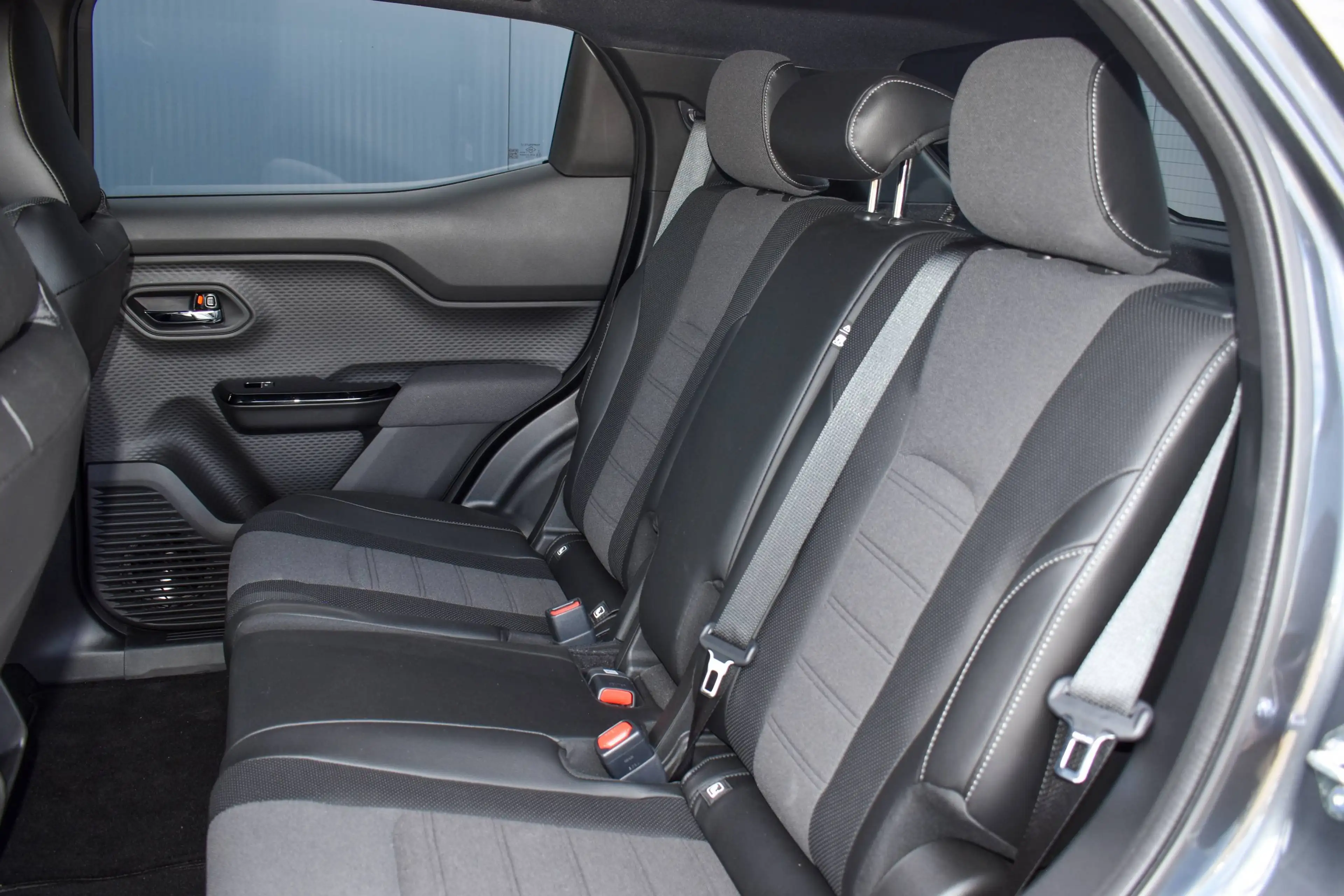 Suzuki Vitara eVitara eAxle Comfort+ 61 kWh eeAxle Comfort+ 61 k — photo 10