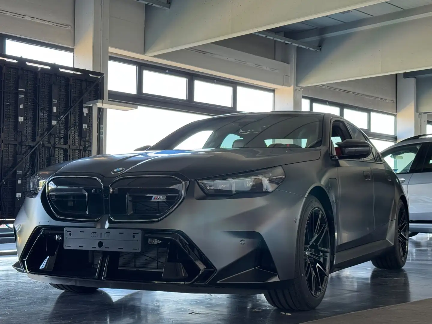 BMW M5 Limousine 0,5%-Versteuerung Ultimate Package Grau - 2