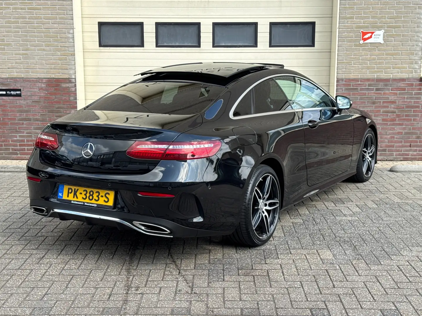Mercedes-Benz E 200 Coupé AMG Pano | Burmester | Headup | Widescreen | Zwart - 2