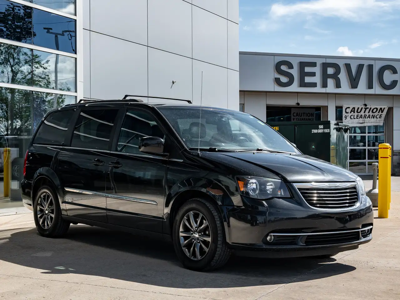 Chrysler Town & Country снимка Chrysler Town & Country
