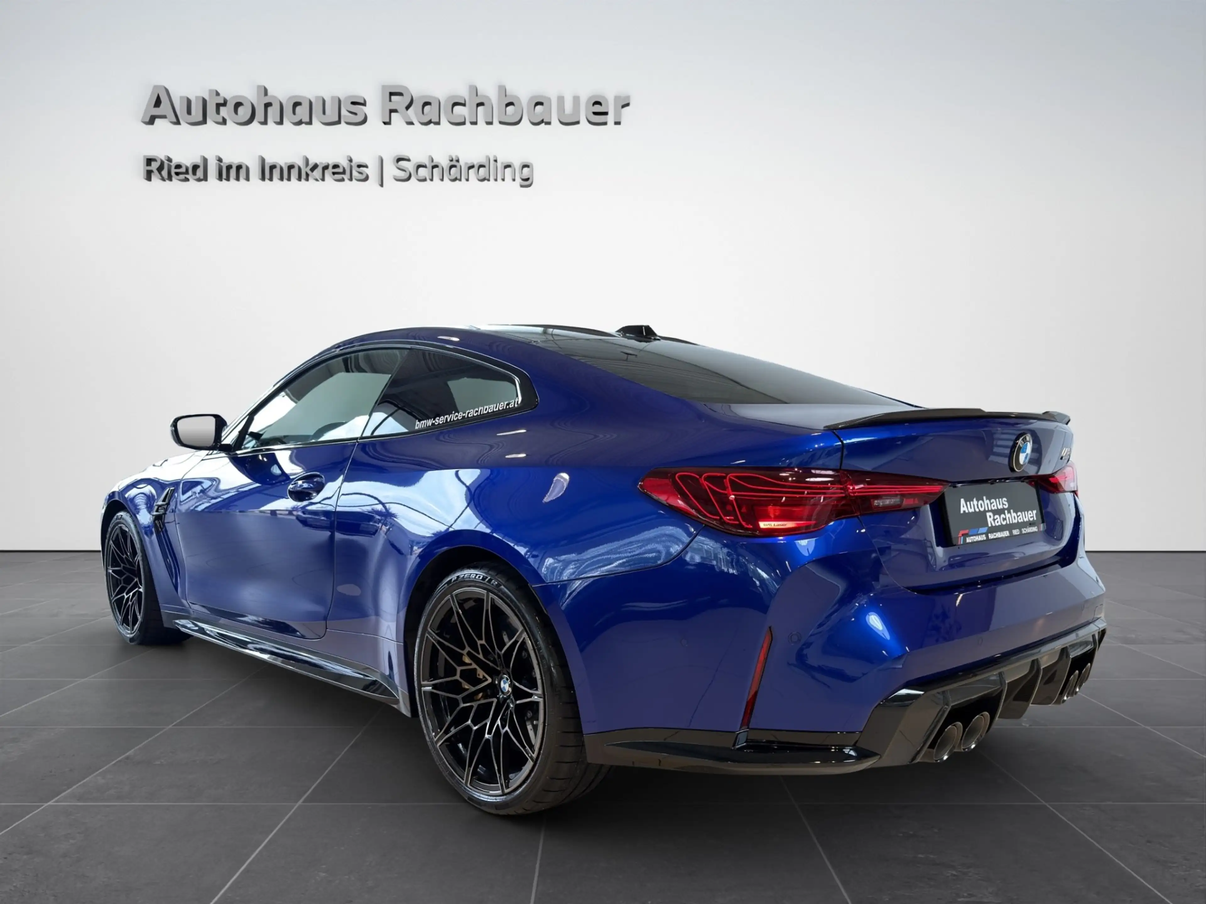 BMW M4 Competition M Coupe xDrive — photo 9