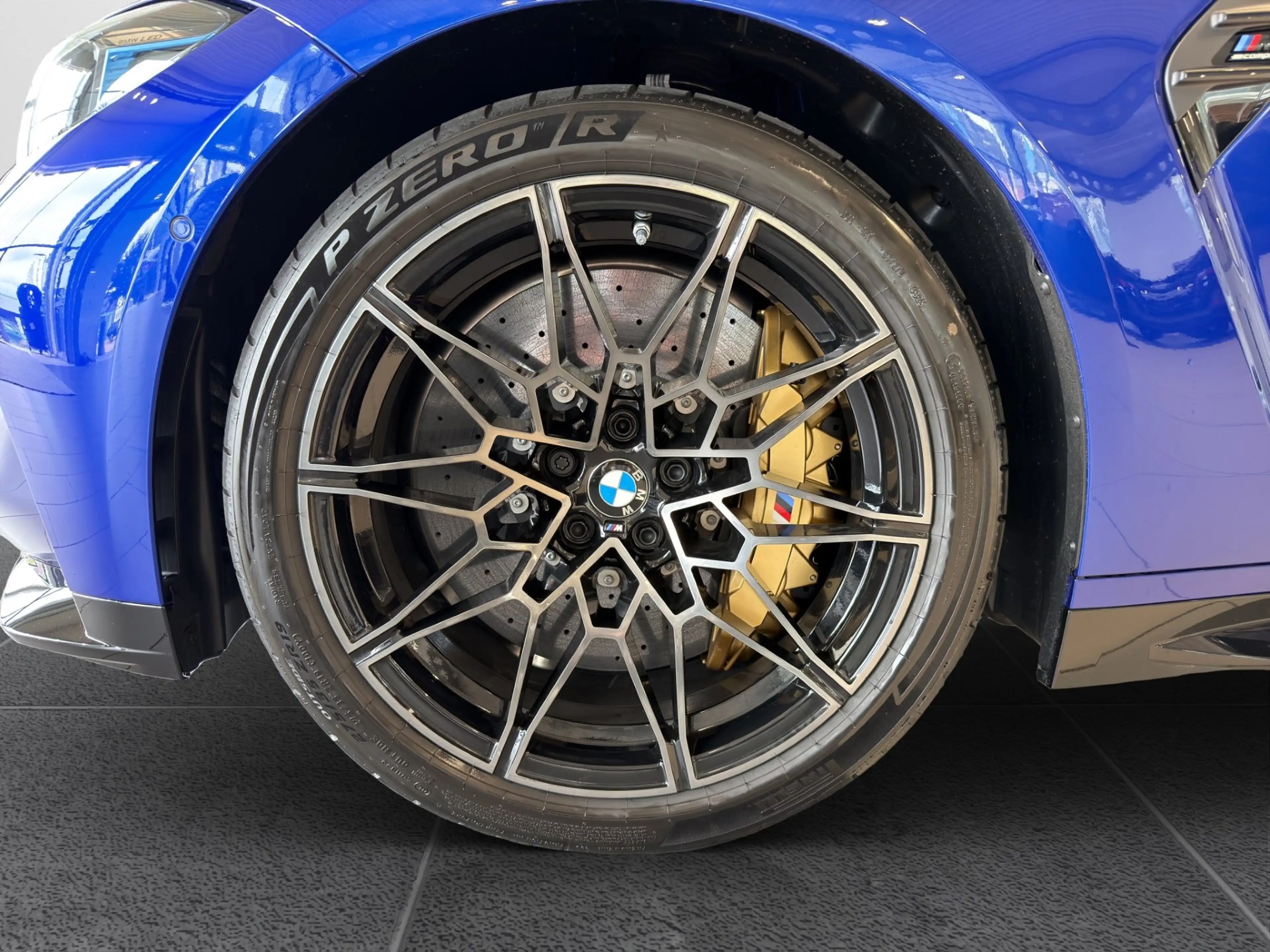 BMW M4 Competition M Coupe xDrive — photo 4
