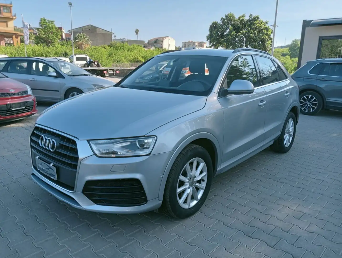 Audi Q3 Q3 2.0 tdi Sport 150cv s-tronic Plateado - 2