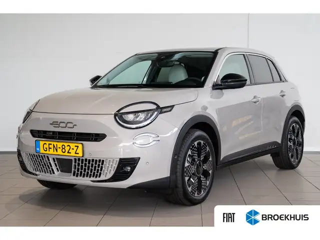 Fiat 600 1.2 Hybrid La Prima | Camera | Stoelverwarming | E