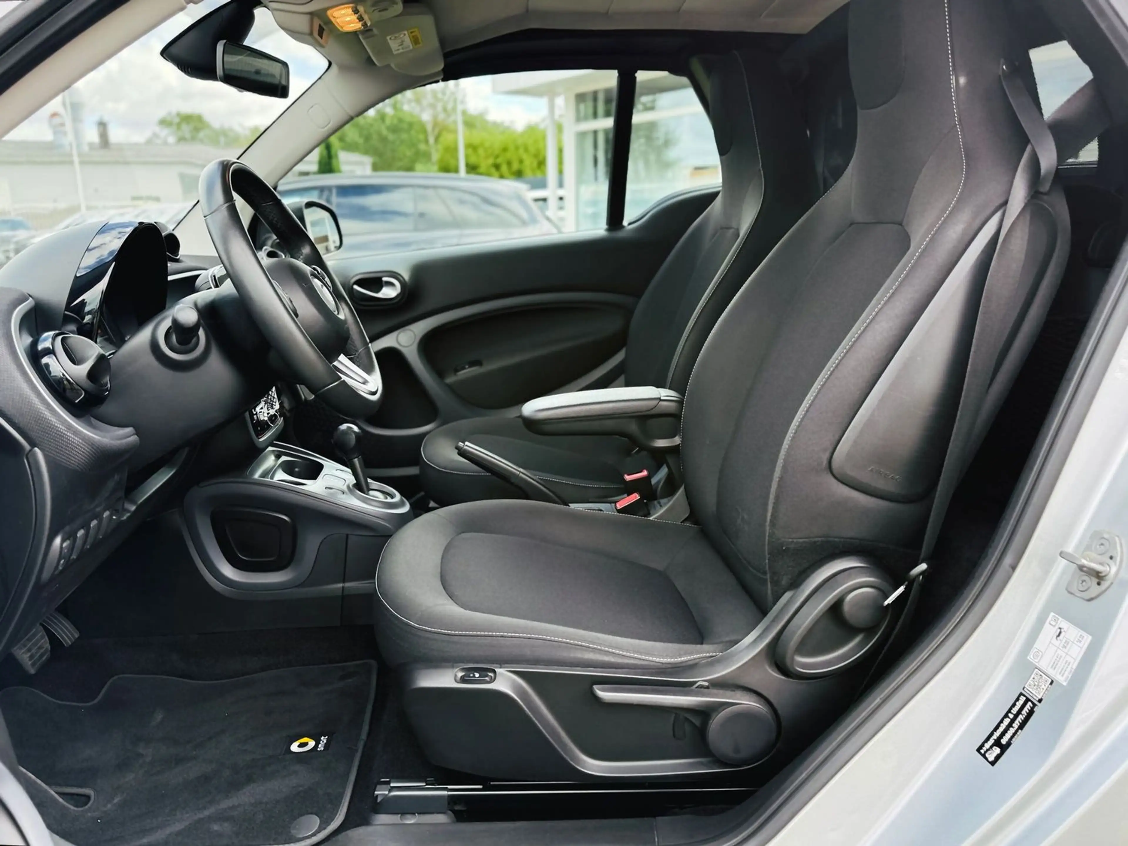 smart forTwo CABRIO, PASSION, Automatik, LED, Navi, Sitzheizung — photo 13