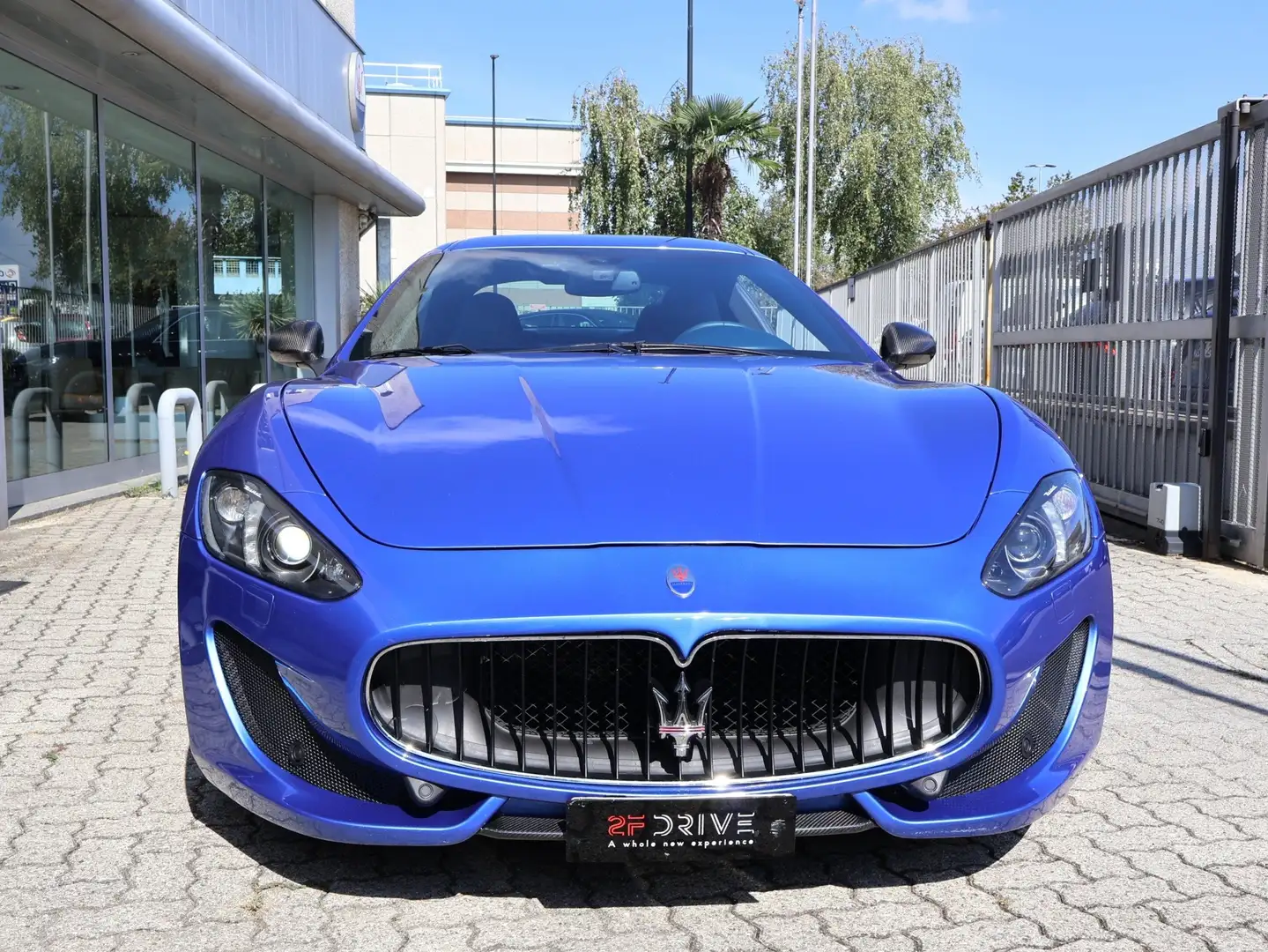 Maserati GranTurismo 4.7 V8 Sport Blau - 2