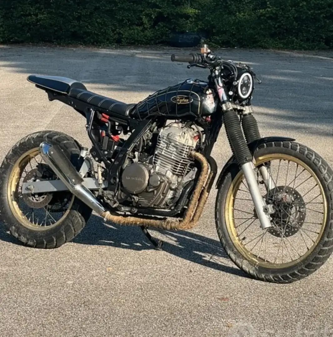 Honda NX 650 Dominator - 2