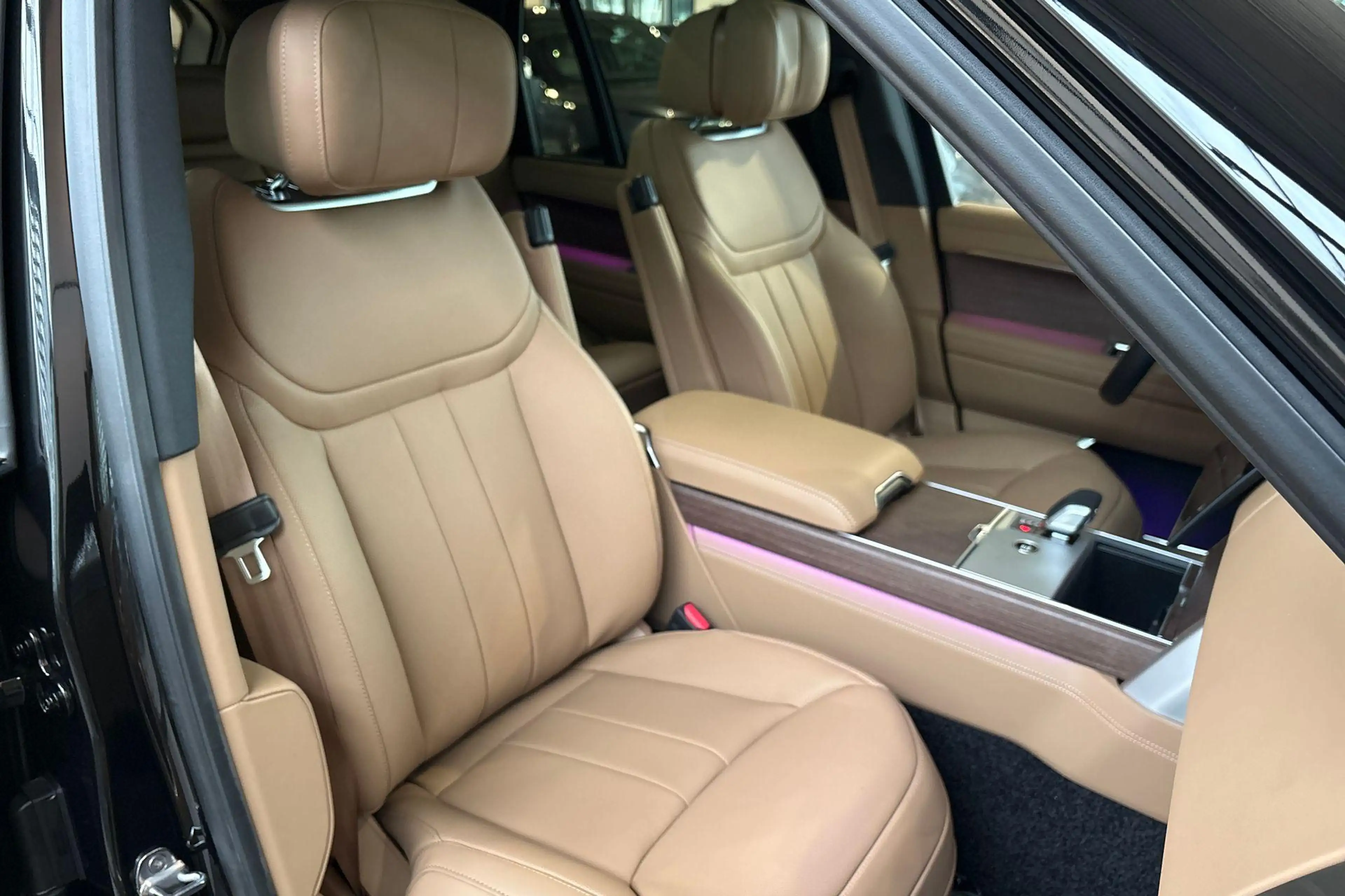 Land Rover Range Rover P460e HSE PHEV | Signature Sound | Comfort Pack | — photo 10