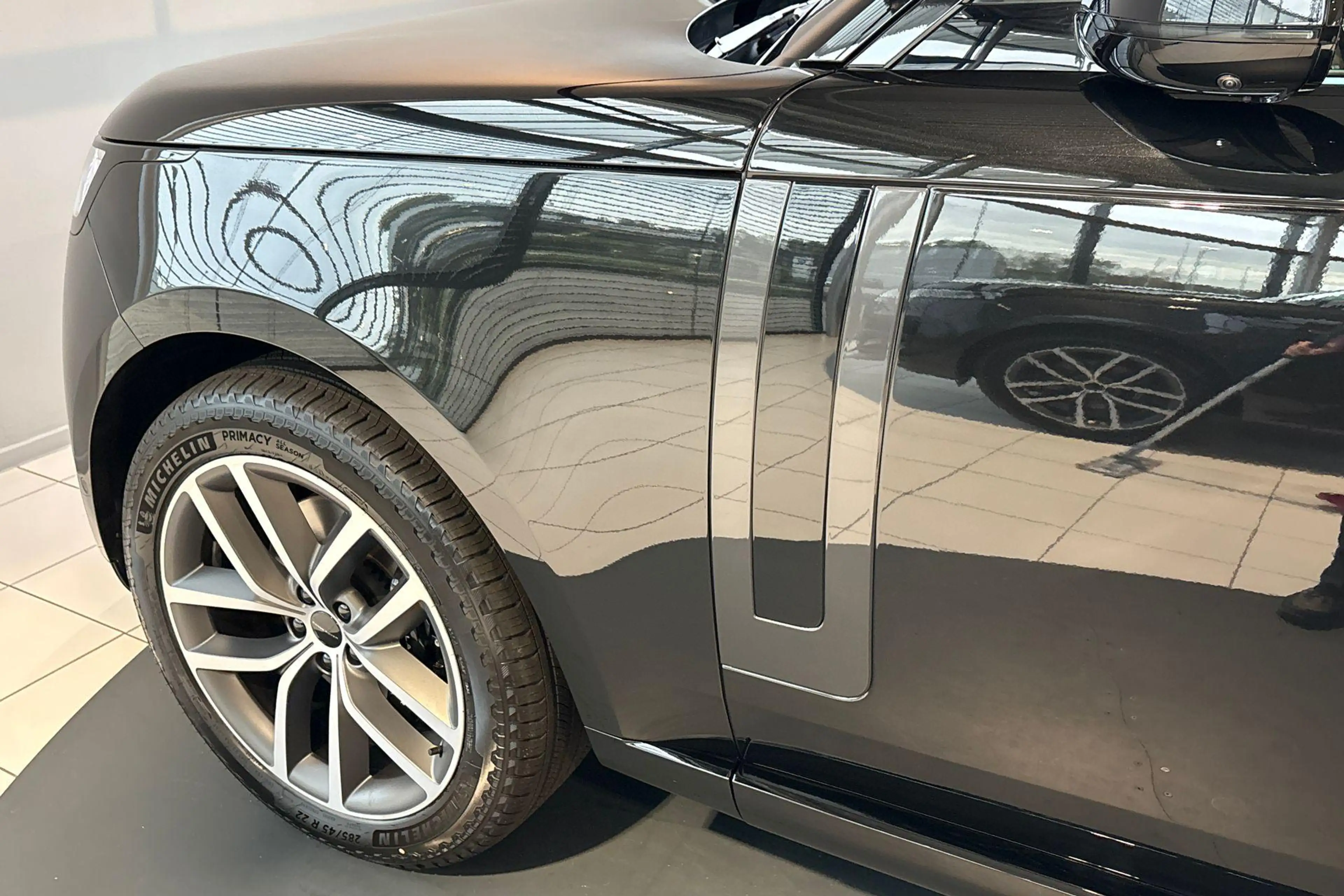 Land Rover Range Rover P460e HSE PHEV | Signature Sound | Comfort Pack | — photo 9
