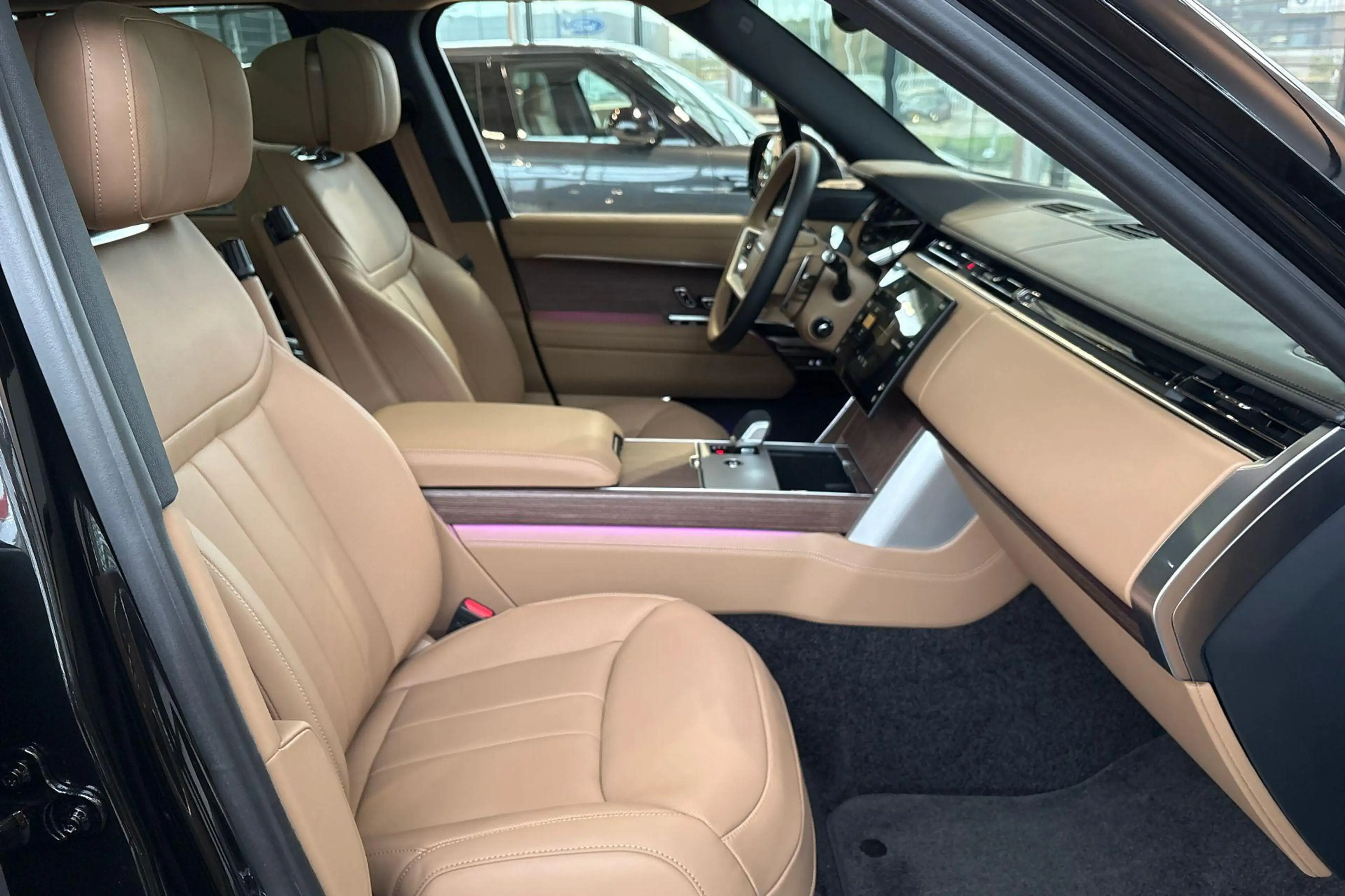 Land Rover Range Rover P460e HSE PHEV | Signature Sound | Comfort Pack | — photo 3
