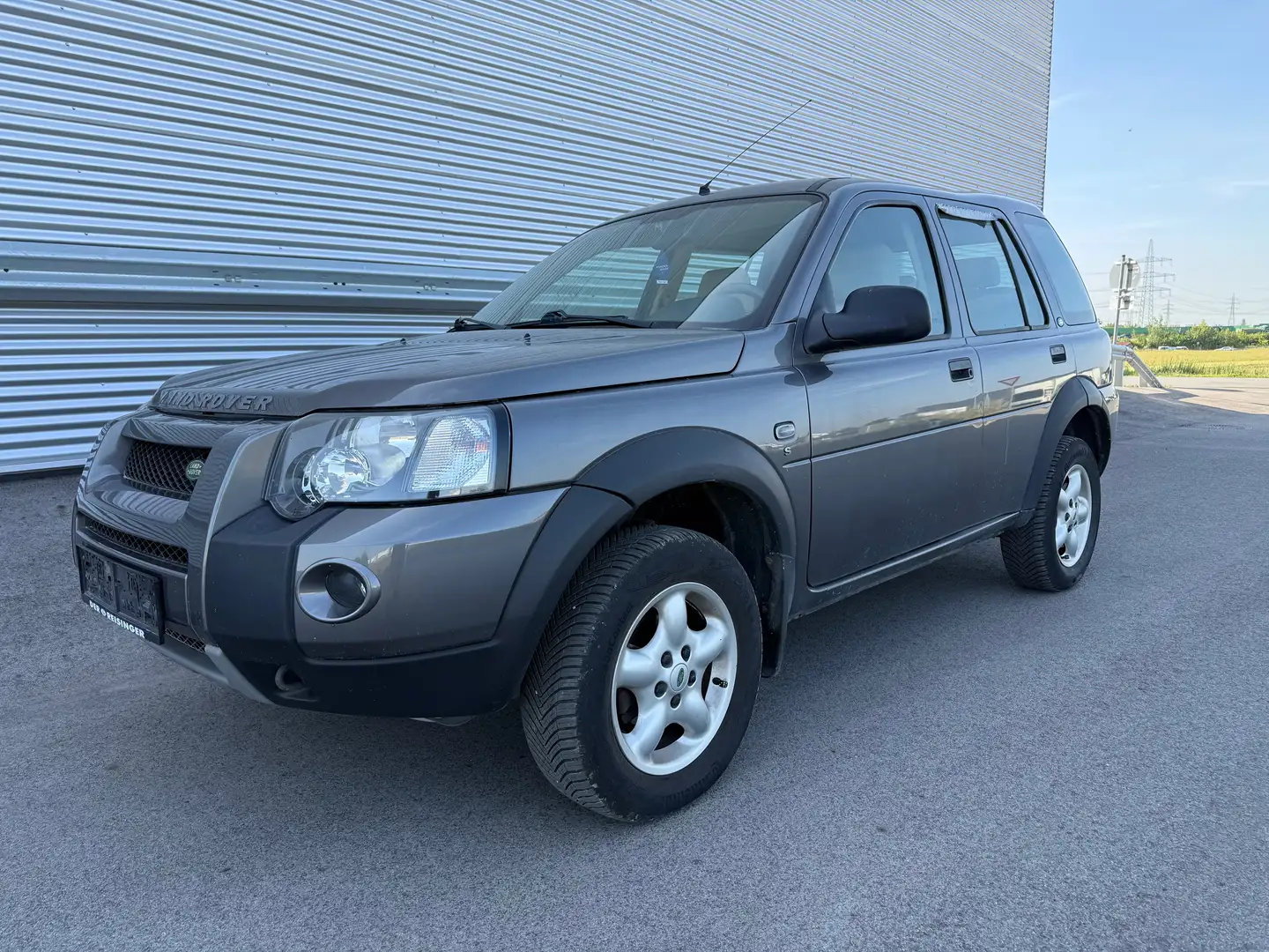 Land Rover Freelander Station Wagon 2,0 Td4 Exp. ID:36 Grau - 2
