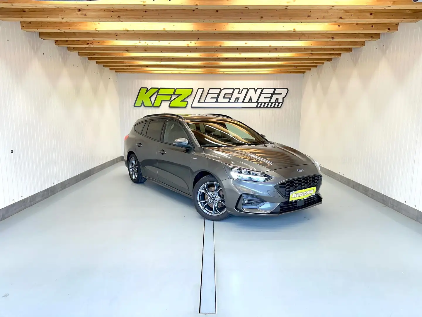 Ford Focus Turnier 1.5 EcoBl. "ST-LINE" LED*R-KAM*NAVI*W-PAK Grau - 1