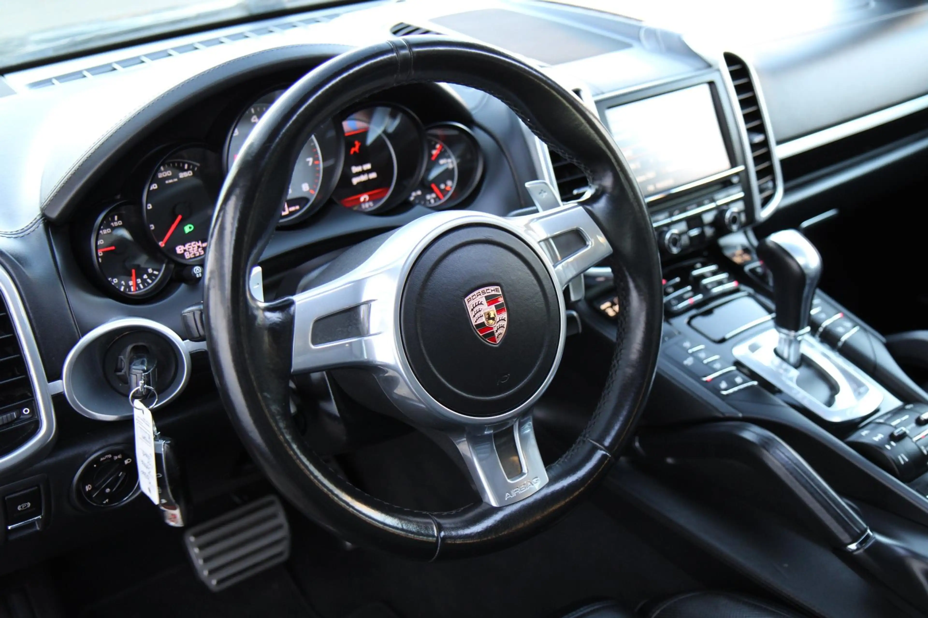 Porsche Cayenne 4.8 S V8 Schuifdak Xenon Luchtvering Luxe !! — photo 24