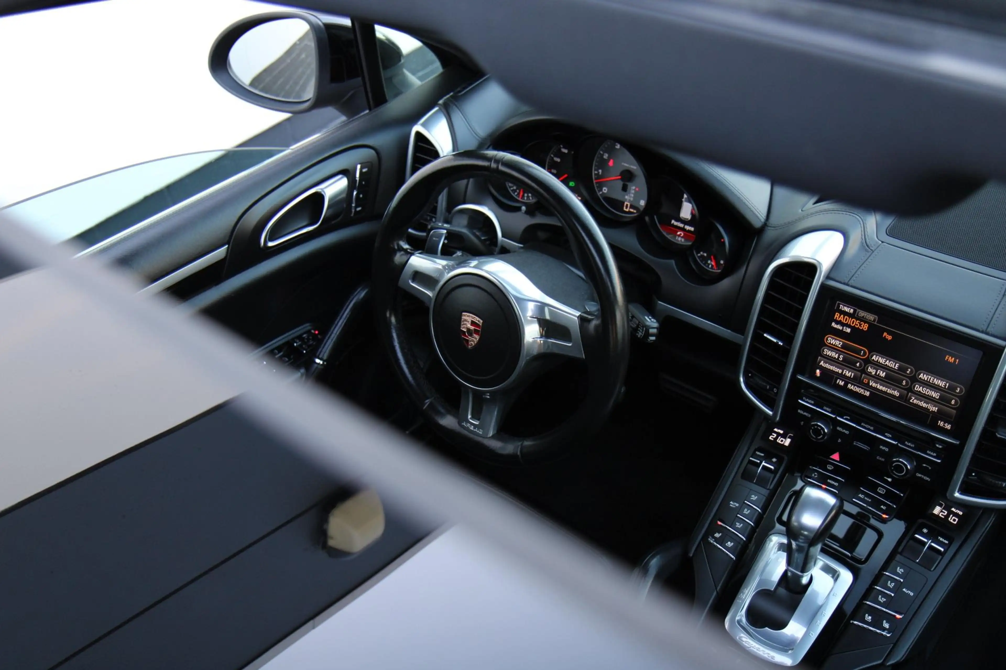 Porsche Cayenne 4.8 S V8 Schuifdak Xenon Luchtvering Luxe !! — photo 23