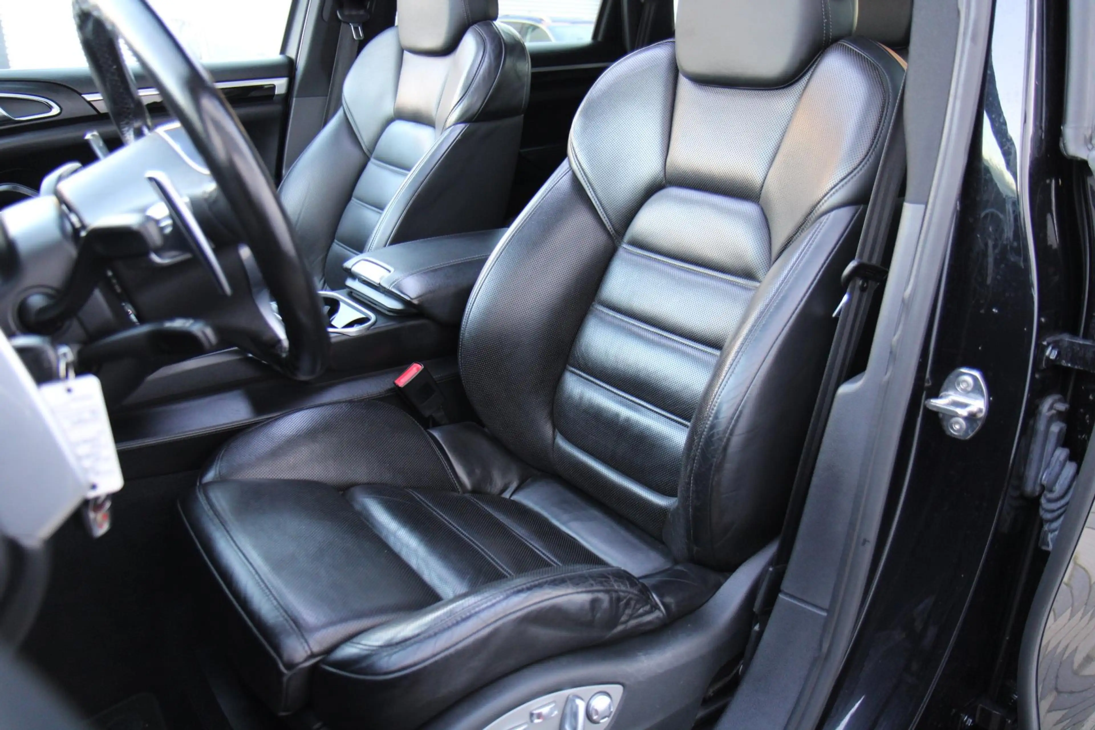 Porsche Cayenne 4.8 S V8 Schuifdak Xenon Luchtvering Luxe !! — photo 8