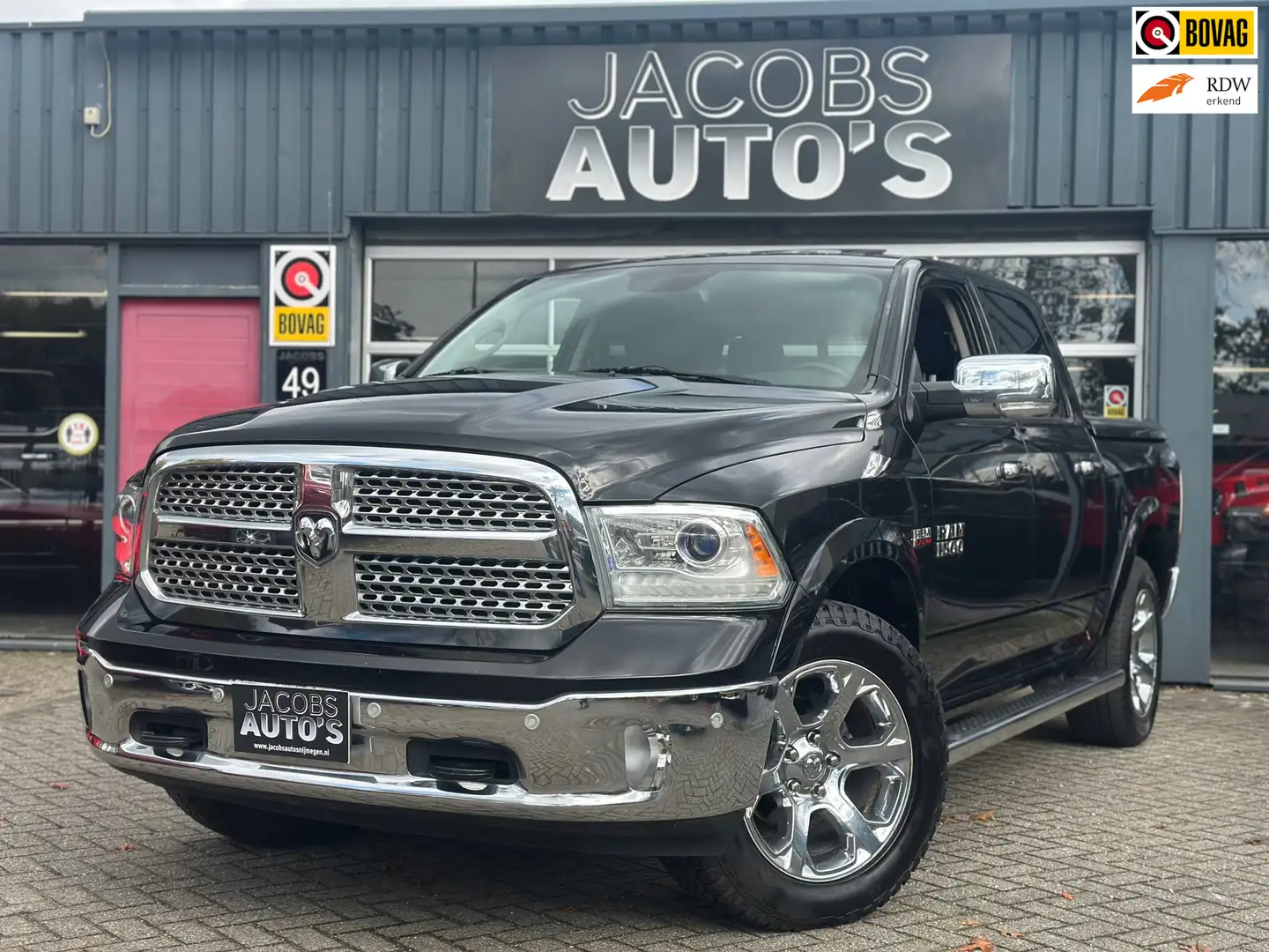 Dodge RAM 1500 5.7 V8 CrewCab Laramie Noir - 1