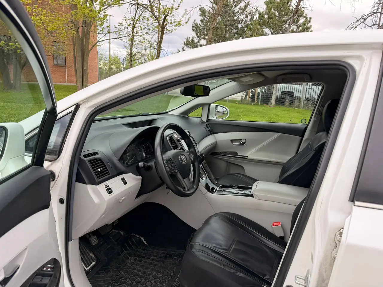Toyota Venza снимка Toyota Venza