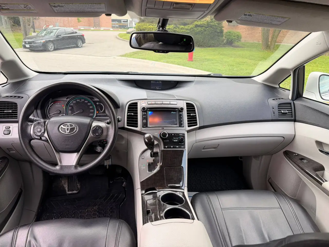 Toyota Venza снимка Toyota Venza