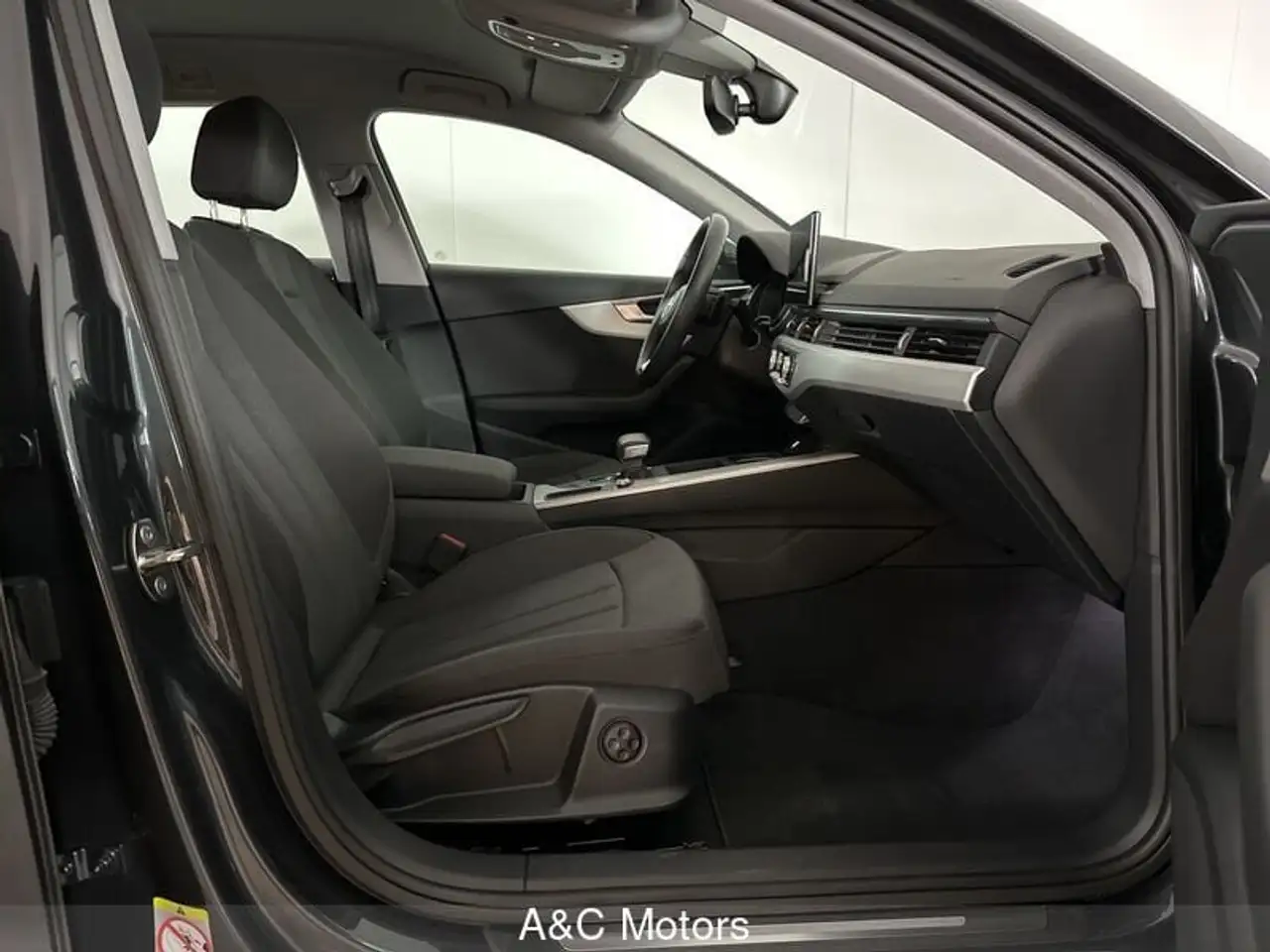 AUDI A4 Audi Avant Business Advanced 35 Tdi 120(163) Kw(P Usata Diesel €33.500