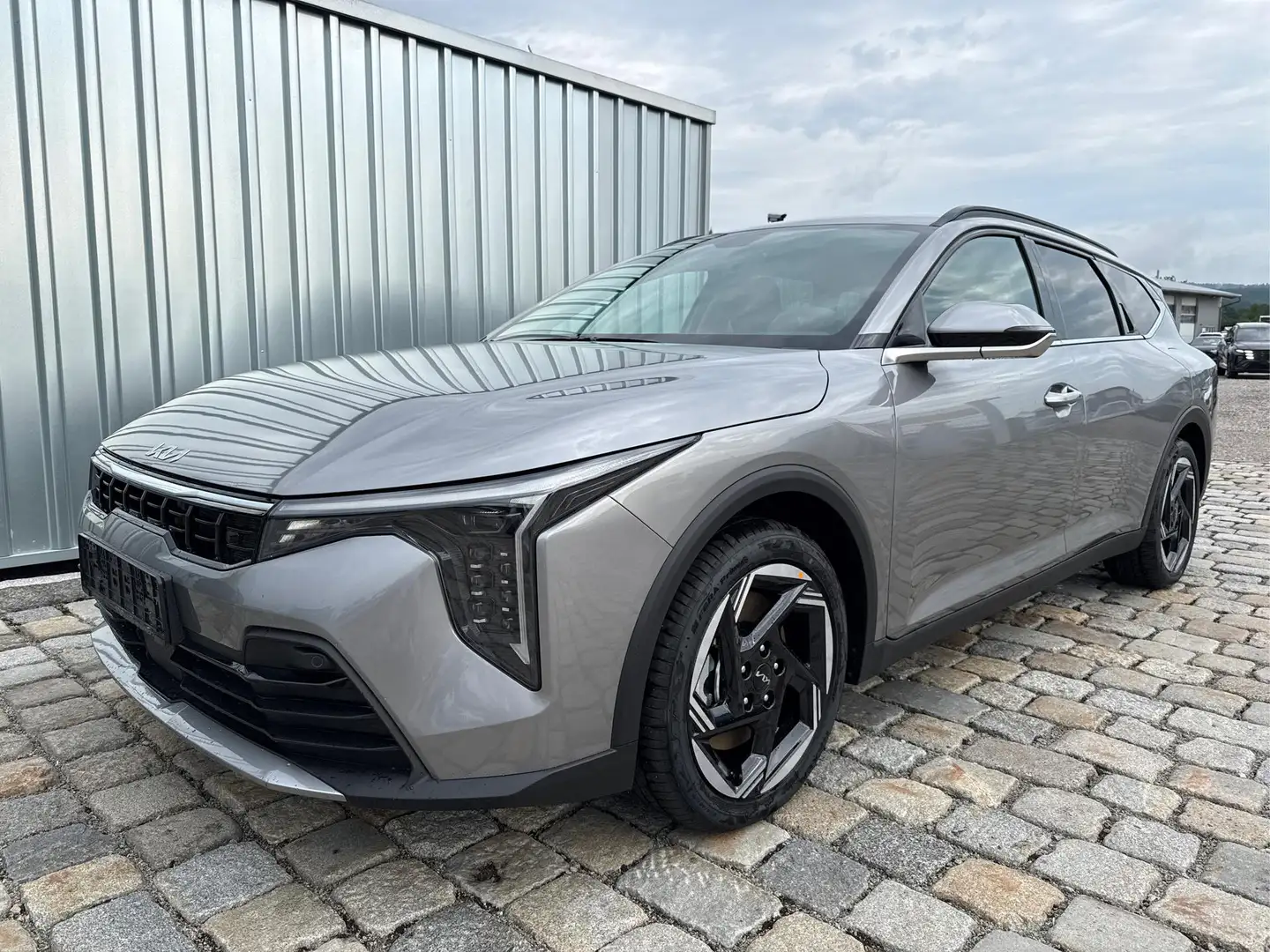 Kia K4 TOP 1,6 T-GDI DCT7 132 KW (179 PS)-Navi-Leder-e... Grau - 1