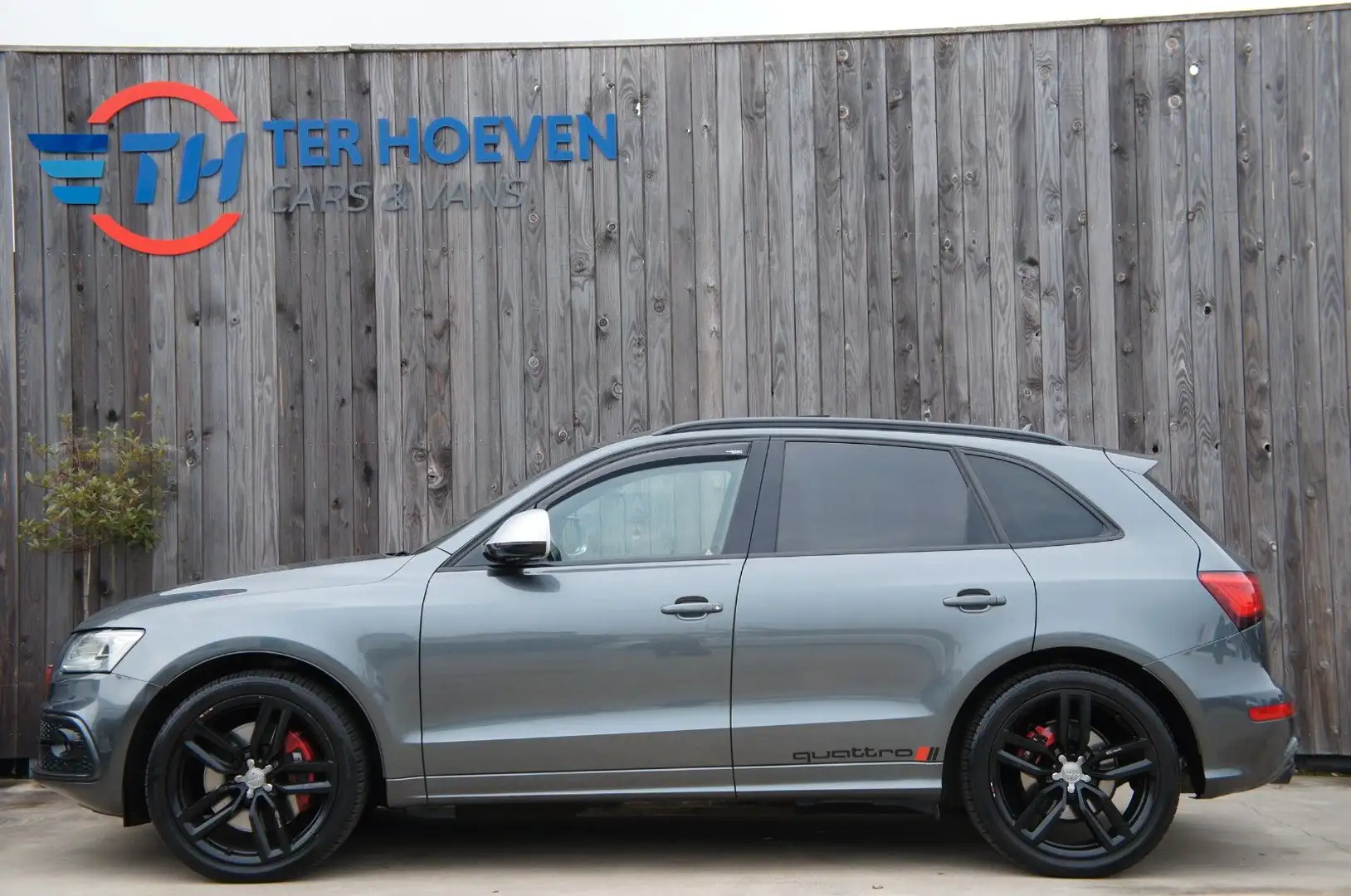 Audi SQ5 3.0 TDi Quattro Klima Navi Pano 240KW Euro 6 Grau - 1