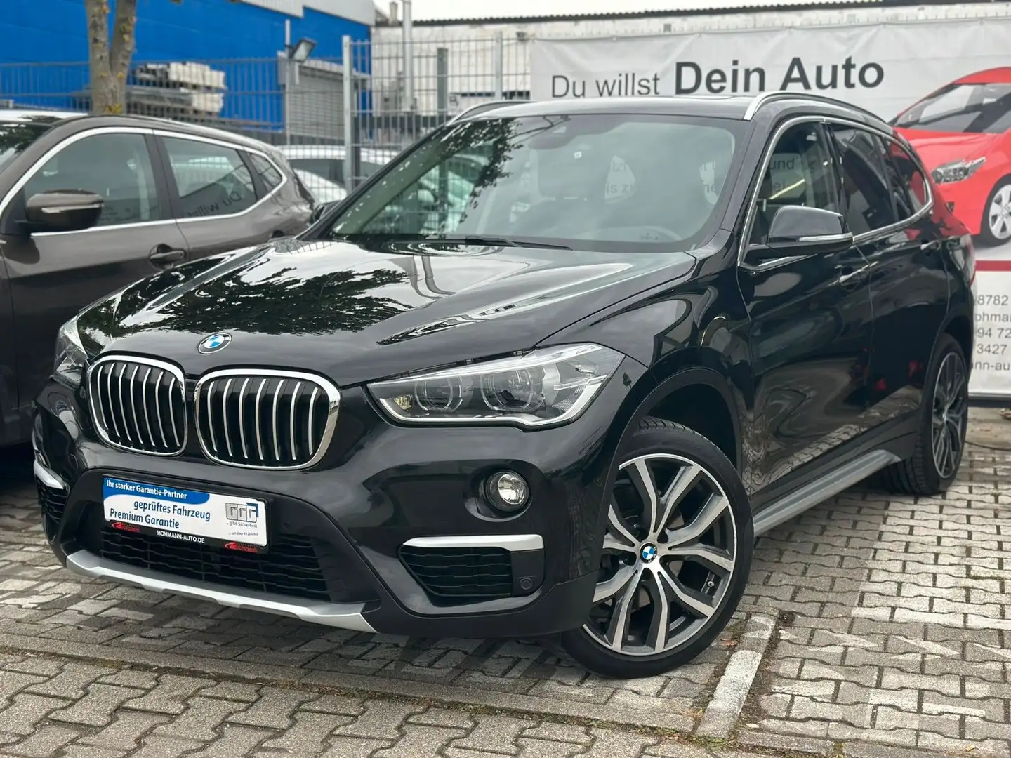 BMW X1 xDrive 20 i xLine 1.HAND+PANO+PDC+LED Noir - 1