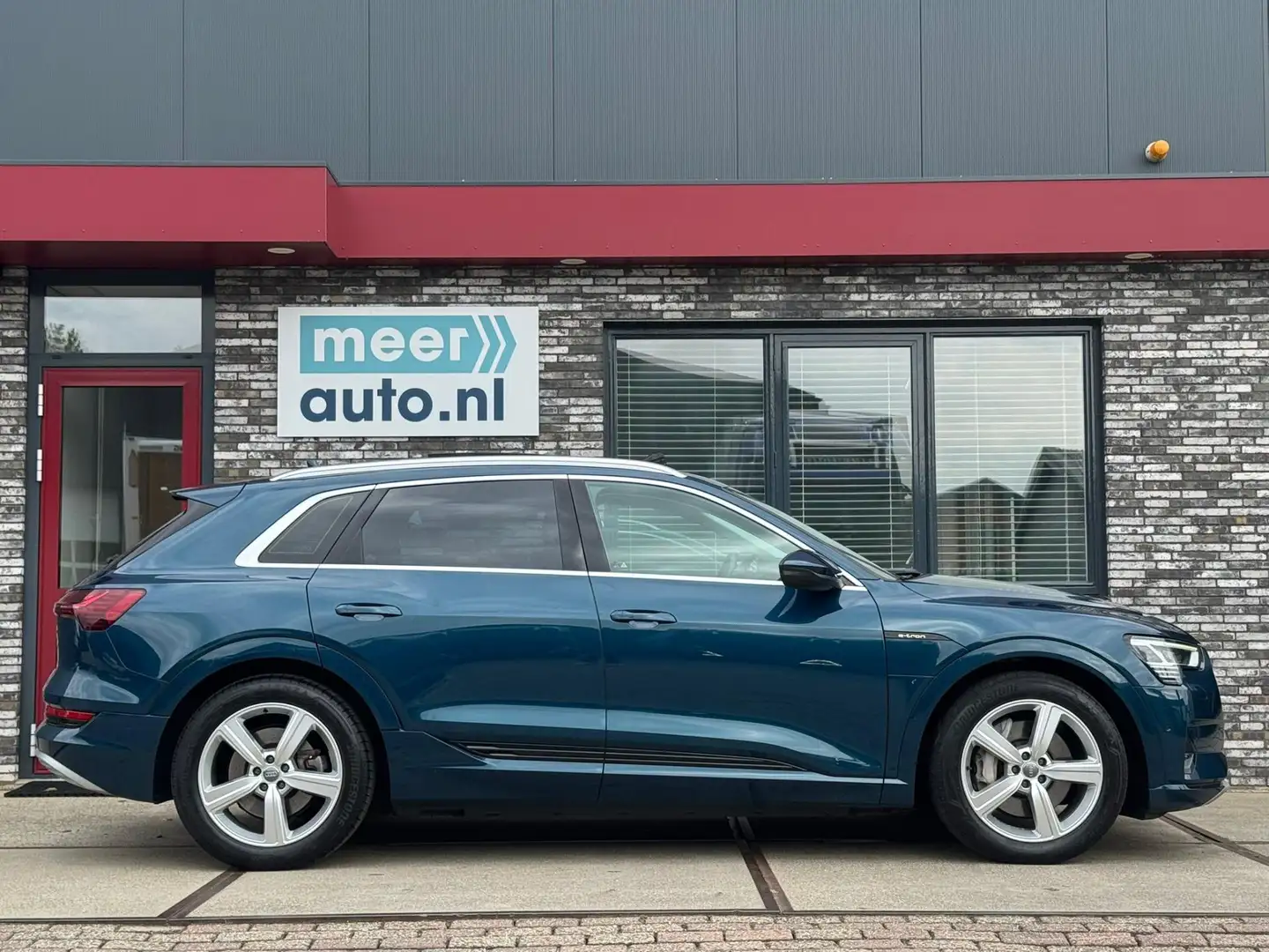 Audi e-tron E-tron 50 quattro Launch edit. 71 kWh LEDER l PANO Bleu - 2