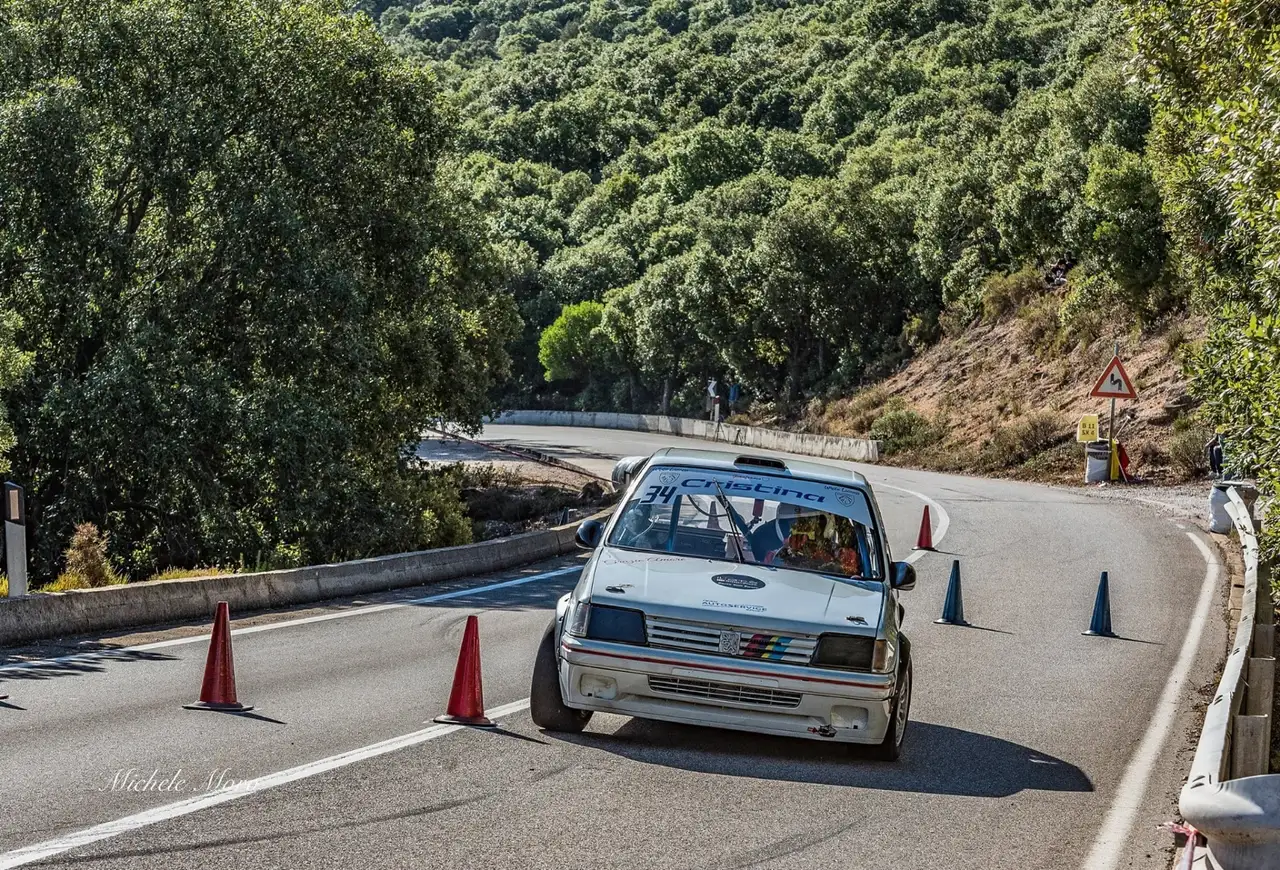 Peugeot 205 2p 1.8i turbo 16, foto 1