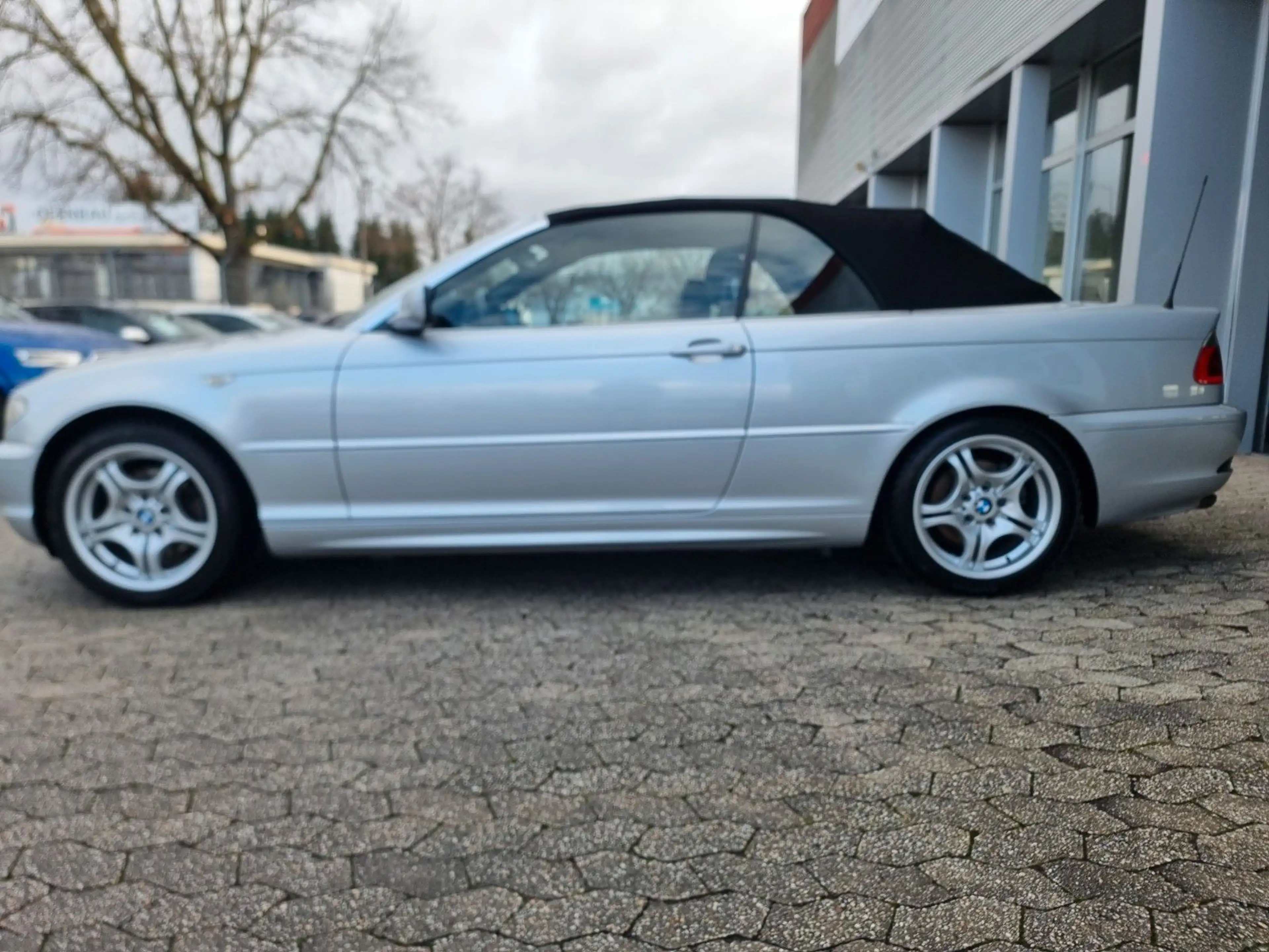 BMW 325 Cabrio 325 Ci*Super Zustand** Gelegenheit** — photo 3