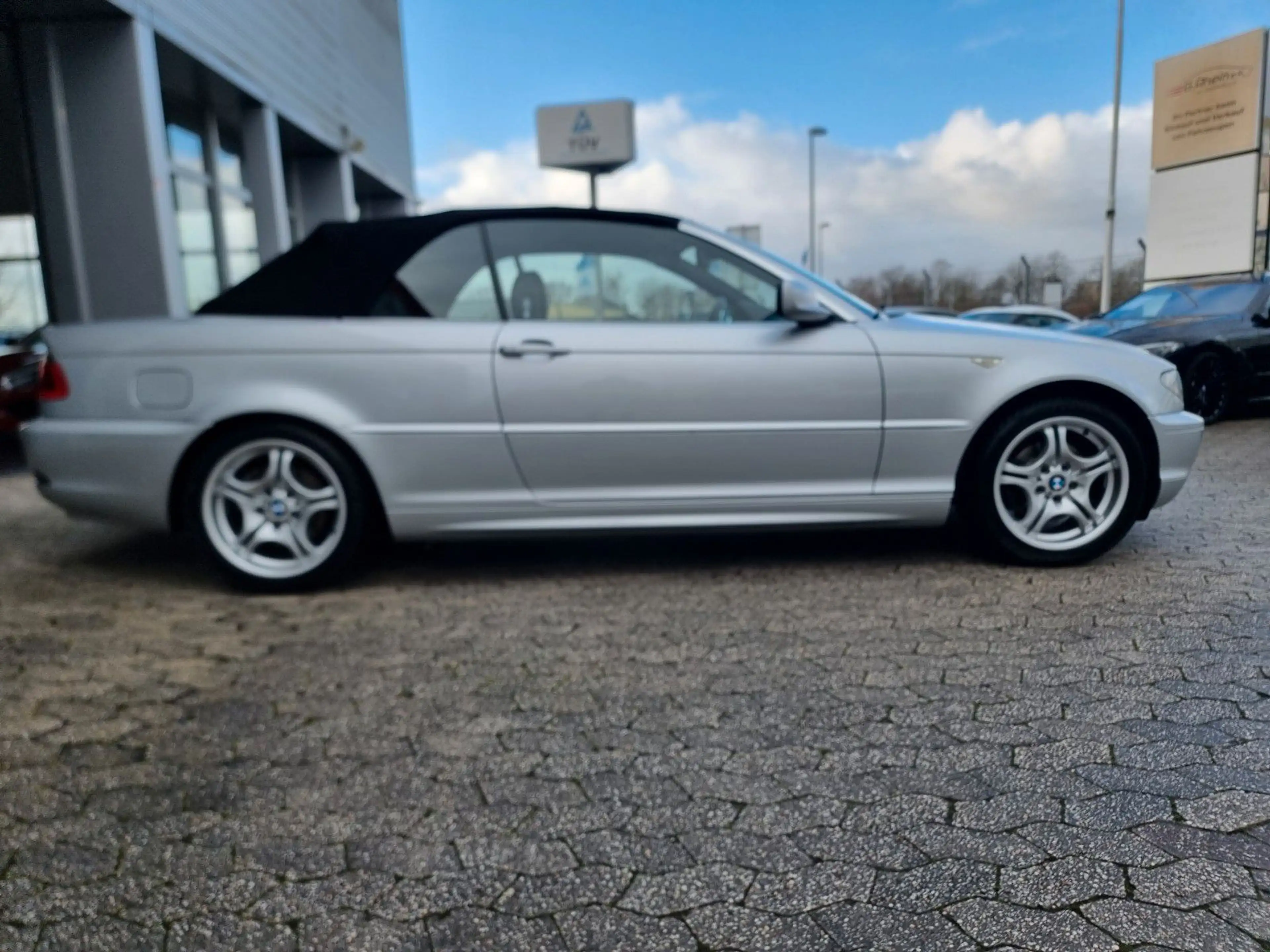 BMW 325 Cabrio 325 Ci*Super Zustand** Gelegenheit** — photo 7