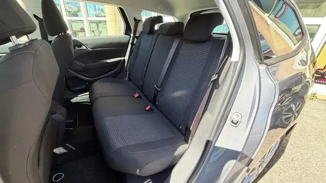 Peugeot 308 view 13