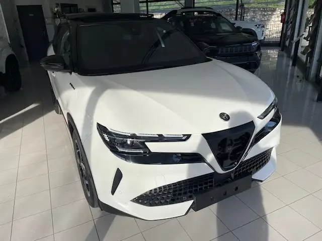 Alfa Romeo Junior Alfa romeo Junior speciale 1.2 E-DCT6 MHEV 145CV