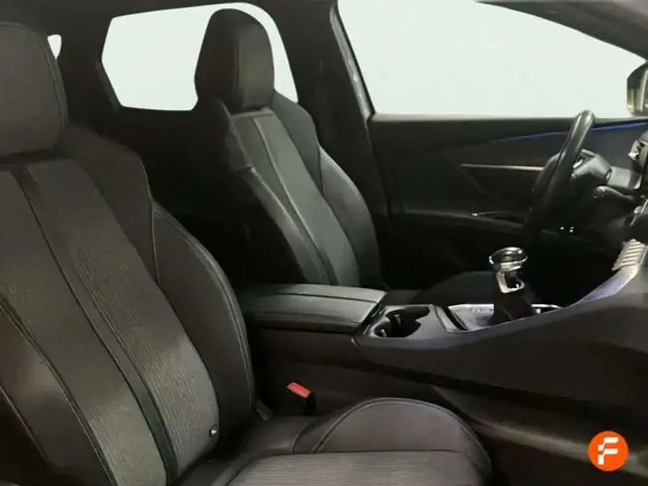 Peugeot 3008 1.2 S&S Pure Tech Allure 2023, foto 15