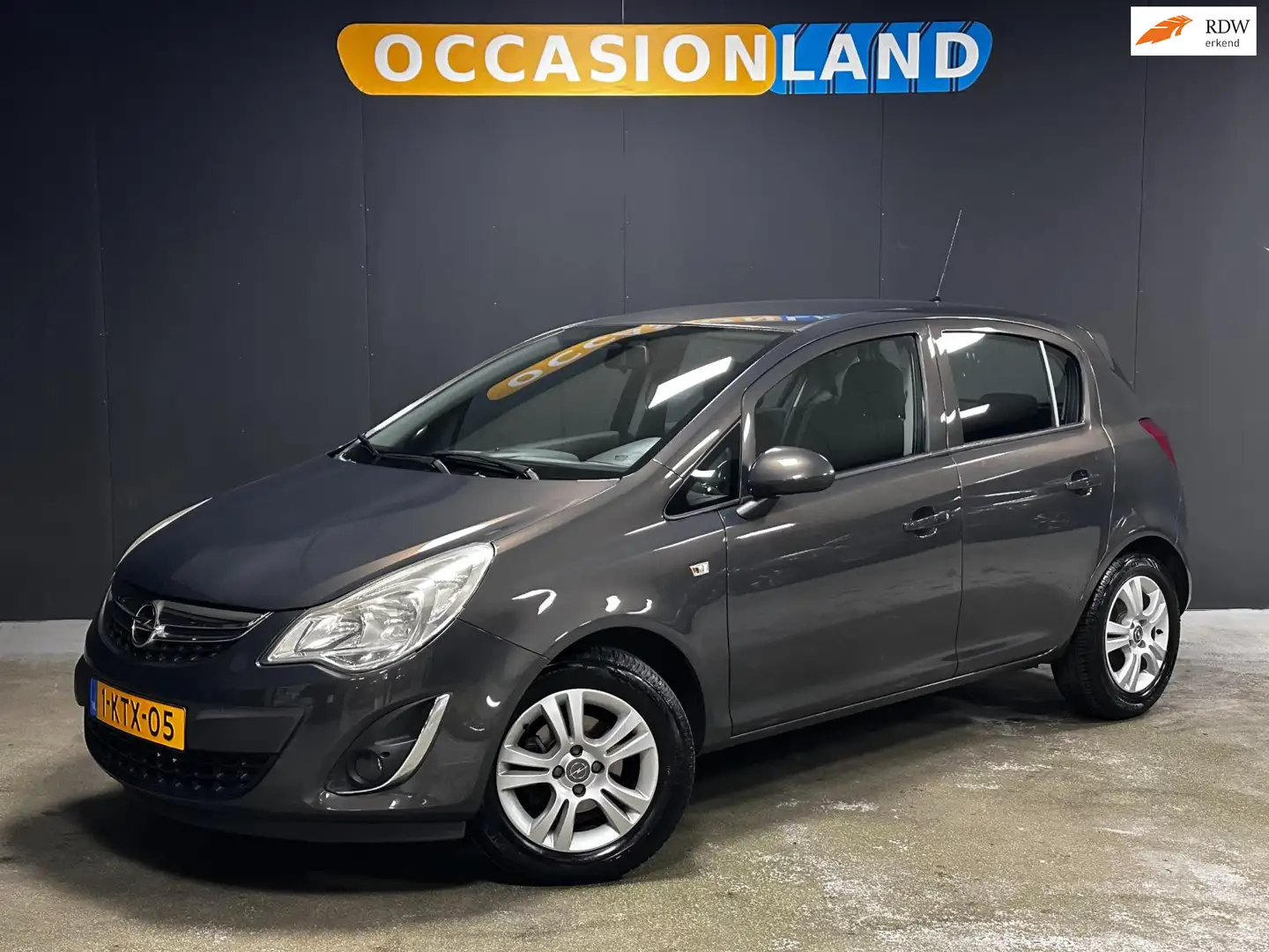 Opel Corsa 1.2-16V Design Edition|AUTOMAAT|BLUETOOTH|NAVI|AIR Grau - 1