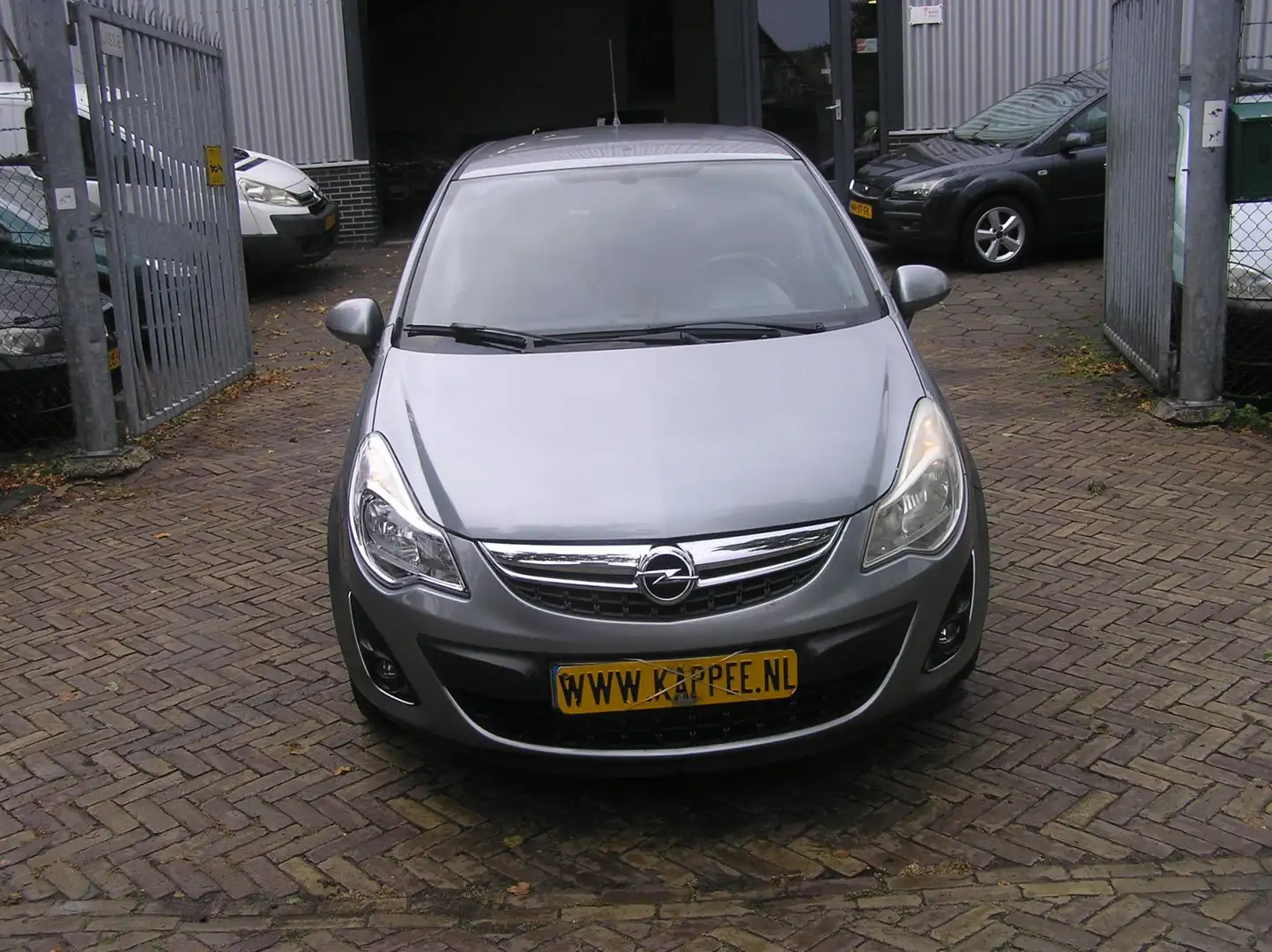 Opel Corsa 1.2-16V Cosmo 206 d km airco nieuwe apk Gris - 2