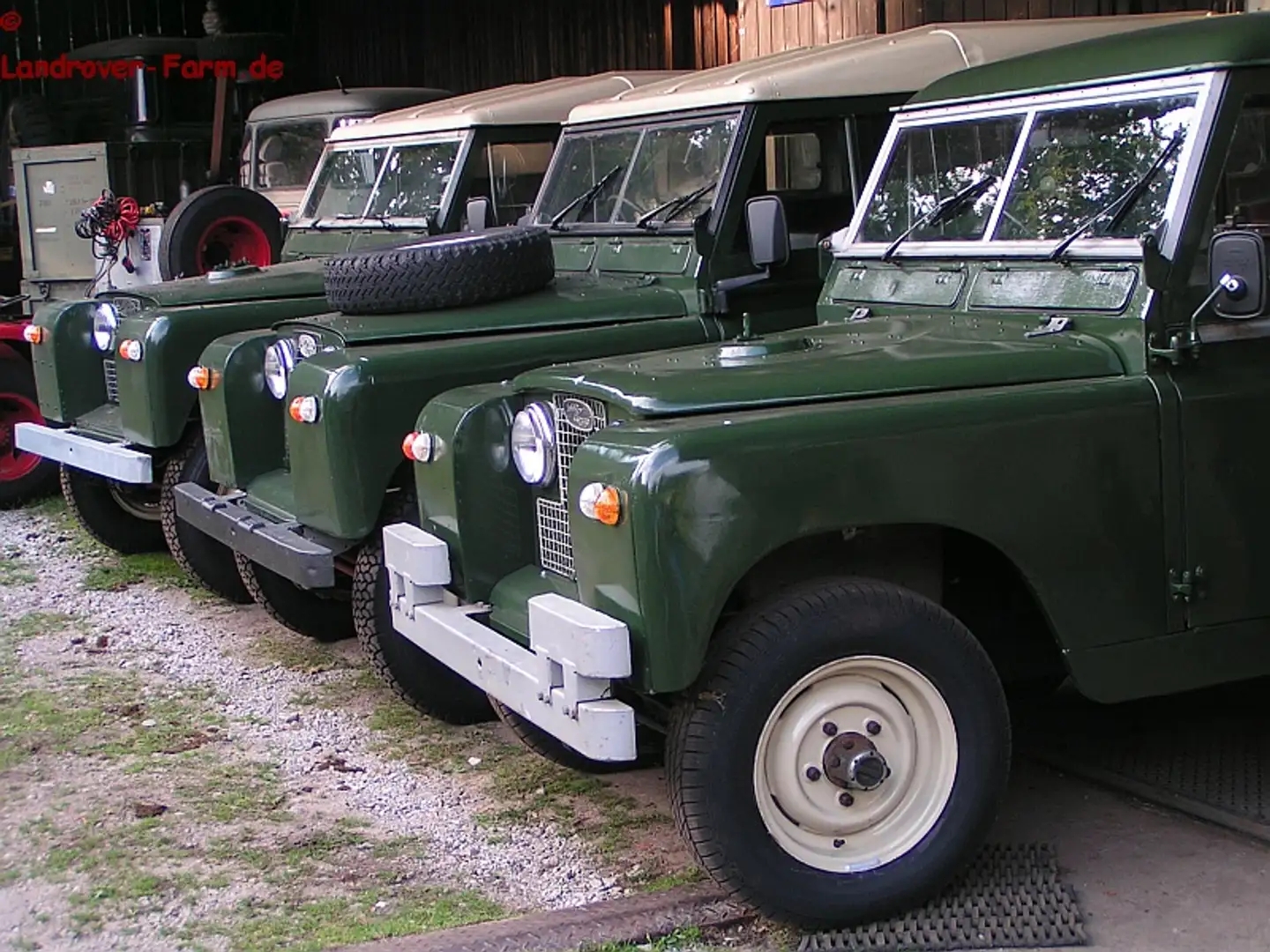 Land Rover Defender Serie 1, Serie 2, Serie 2A, verzinkter Rahmen Grün - 1